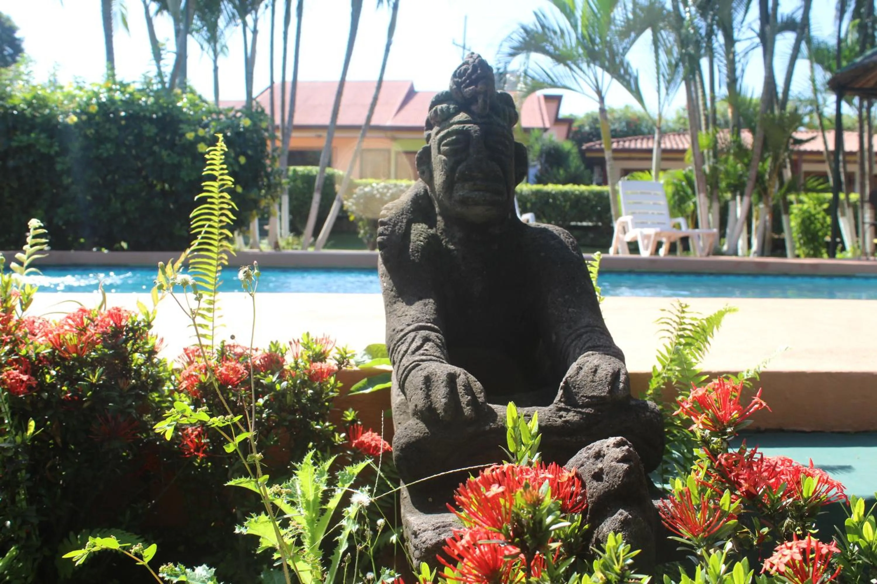 Swimming pool in Hotel Bristol Aeropuerto