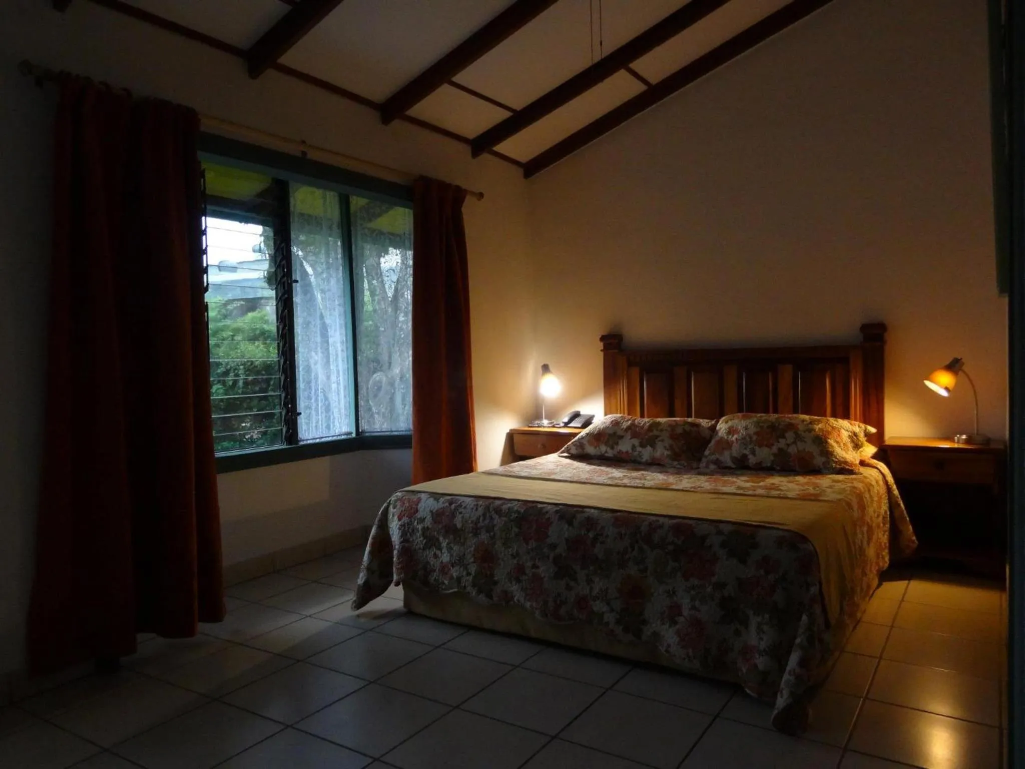 Photo of the whole room, Bed in Hotel Bristol Aeropuerto