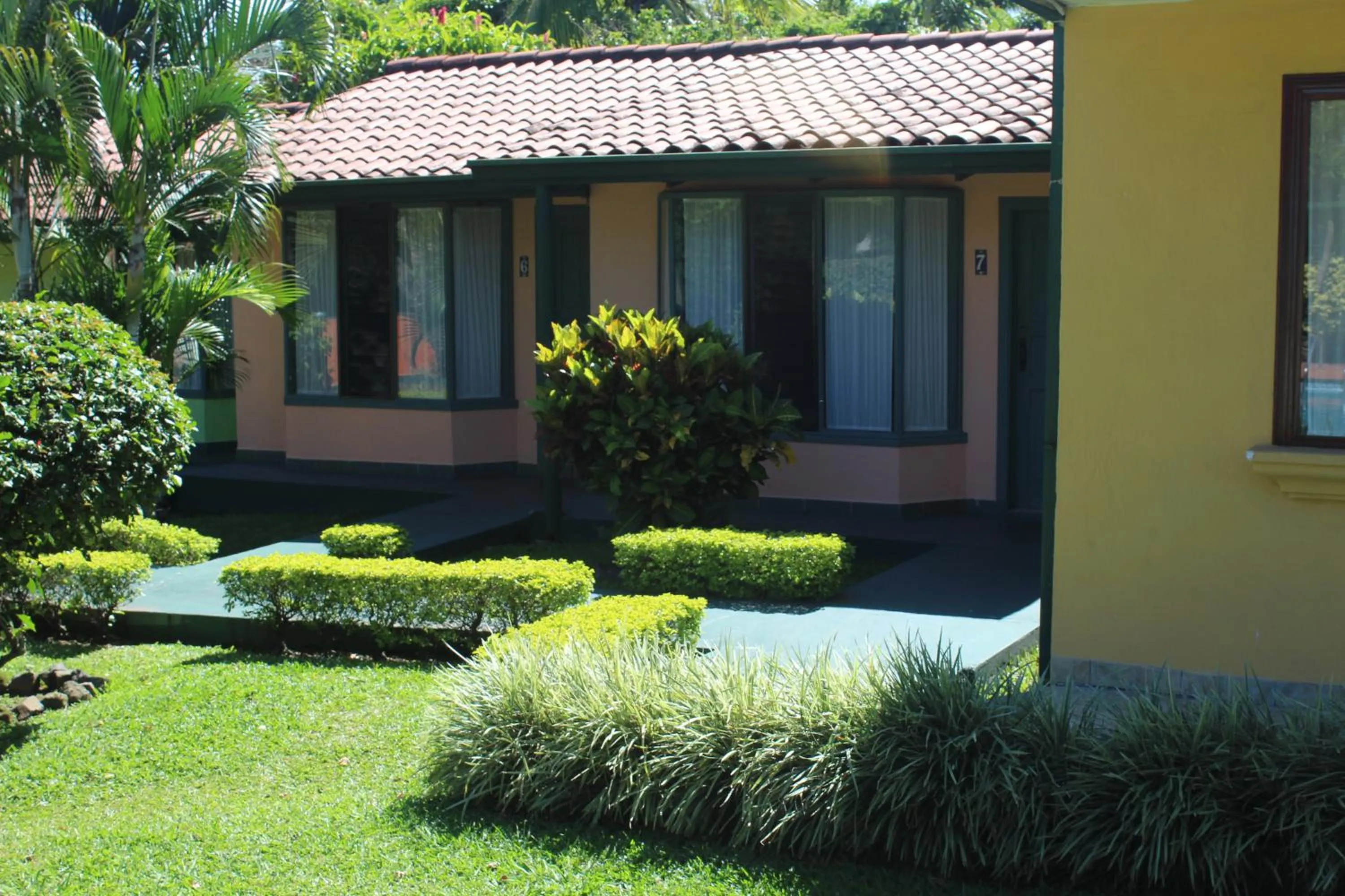 Property building in Hotel Bristol Aeropuerto