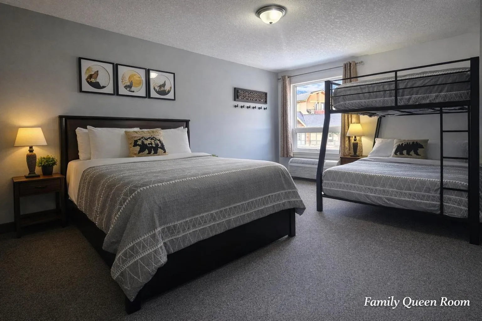 Bedroom, Bed in Mountain View Inn