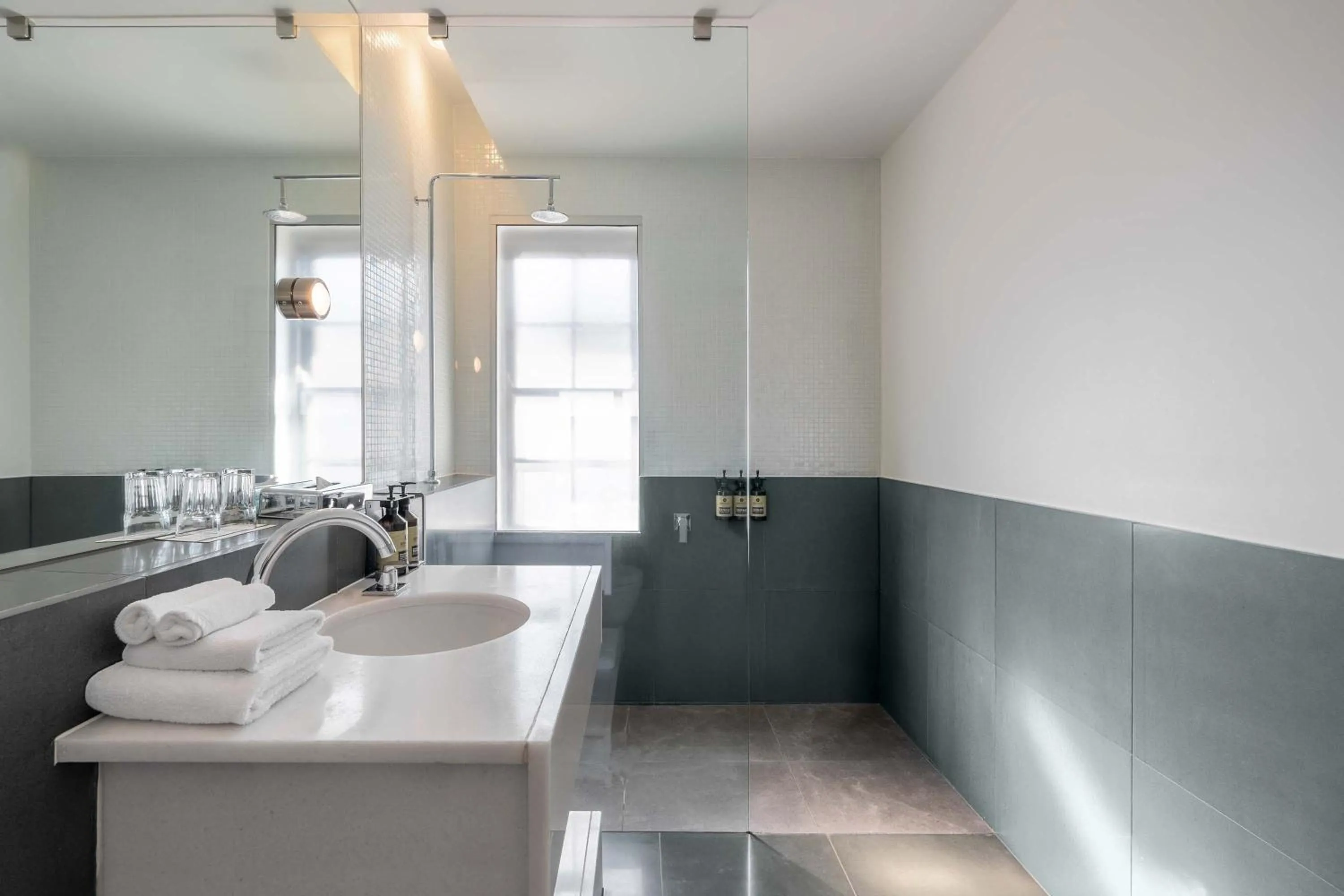 Bathroom in Peppers Gallery Hotel