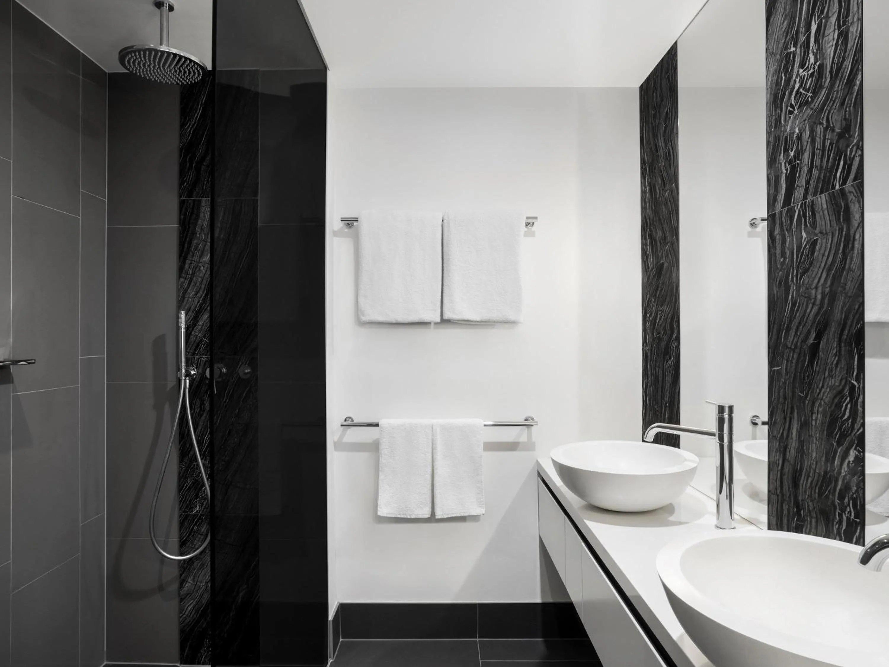 Bedroom in Peppers Gallery Hotel