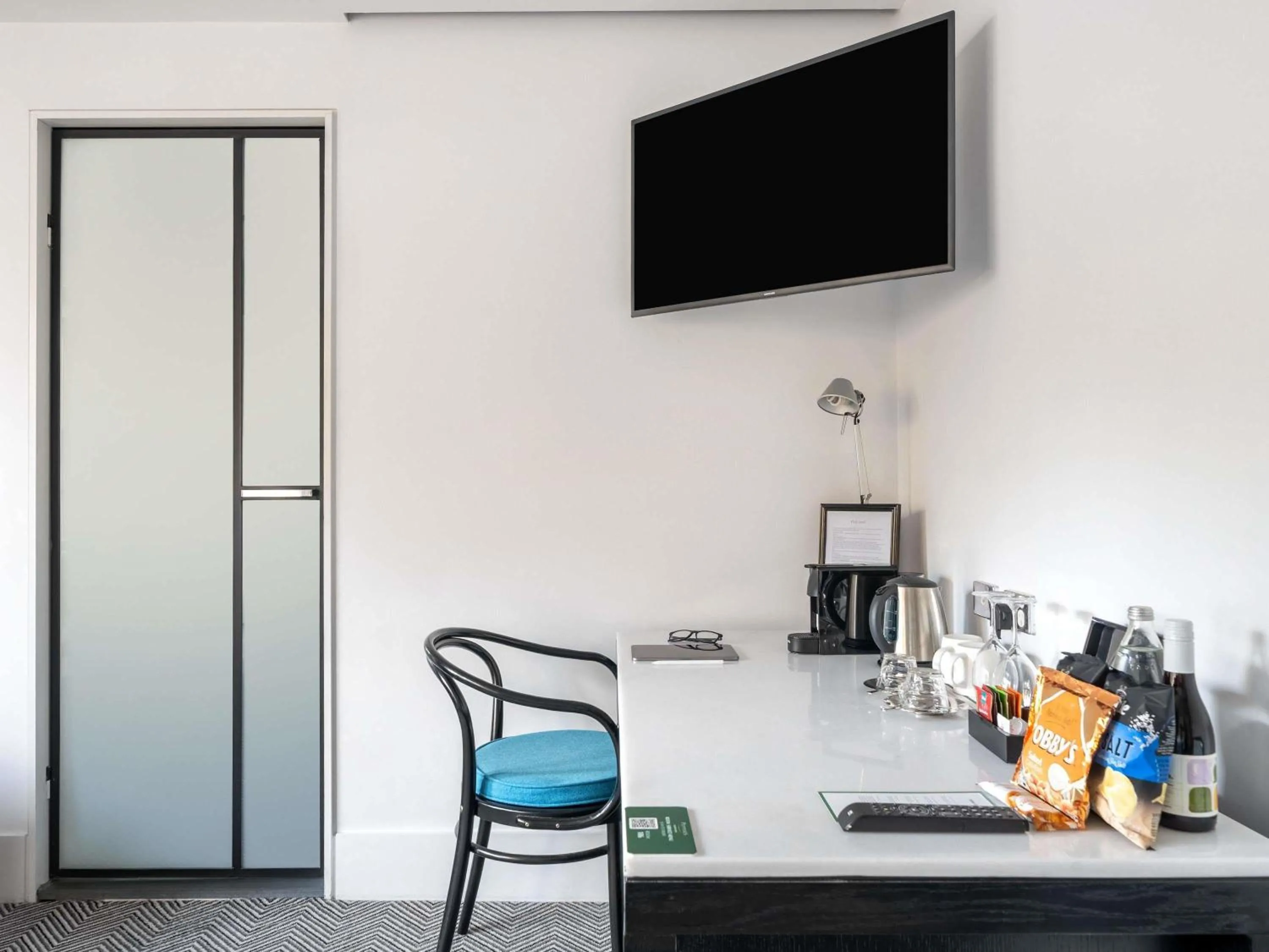 Bedroom in Peppers Gallery Hotel