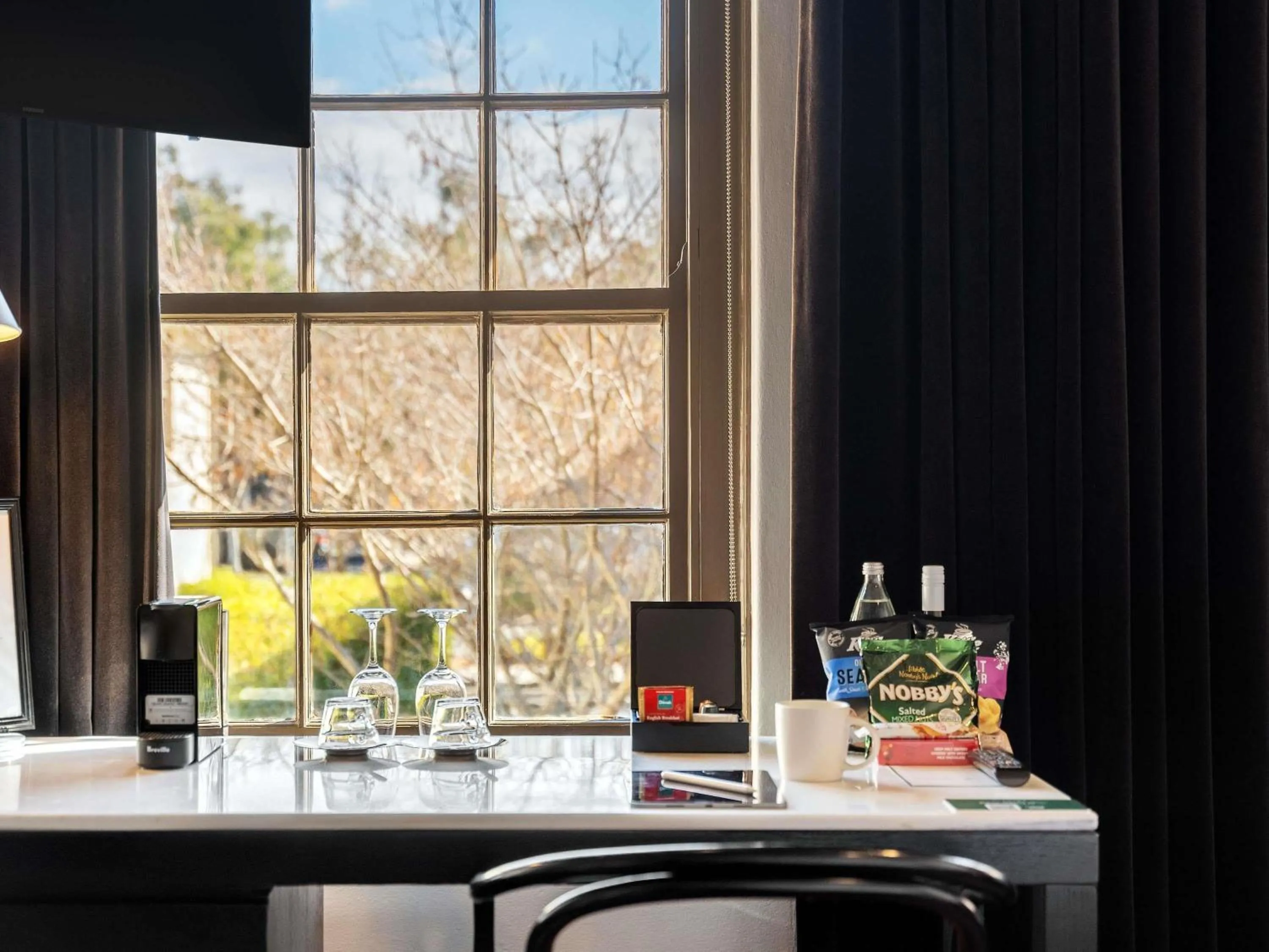 Bedroom in Peppers Gallery Hotel