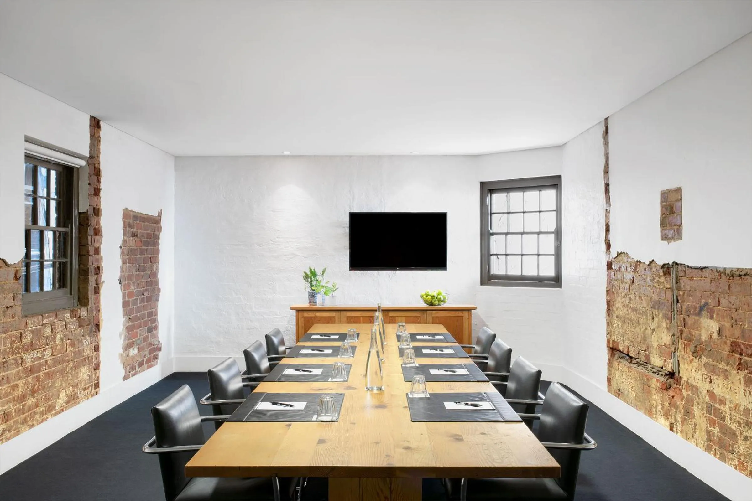 Meeting/conference room in Peppers Gallery Hotel