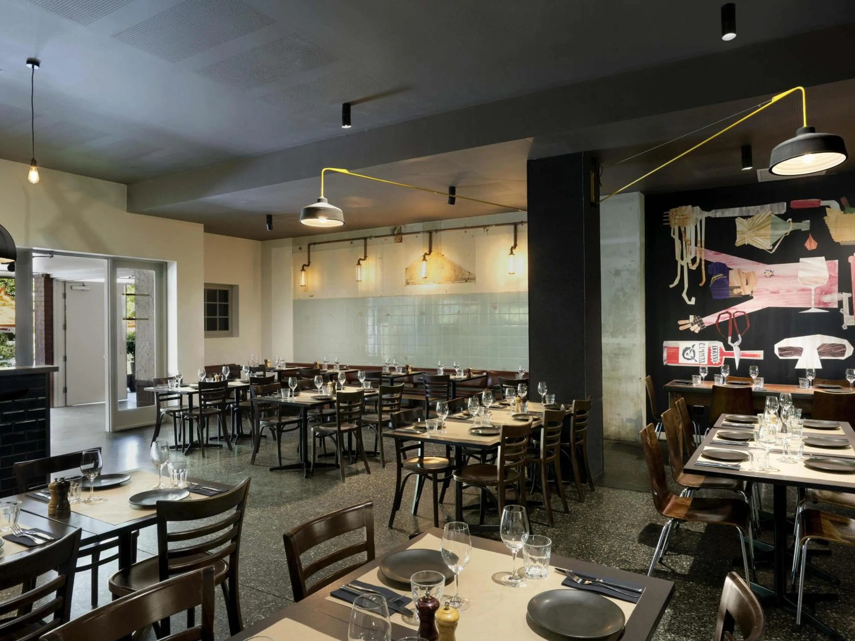 Restaurant/places to eat in Peppers Gallery Hotel