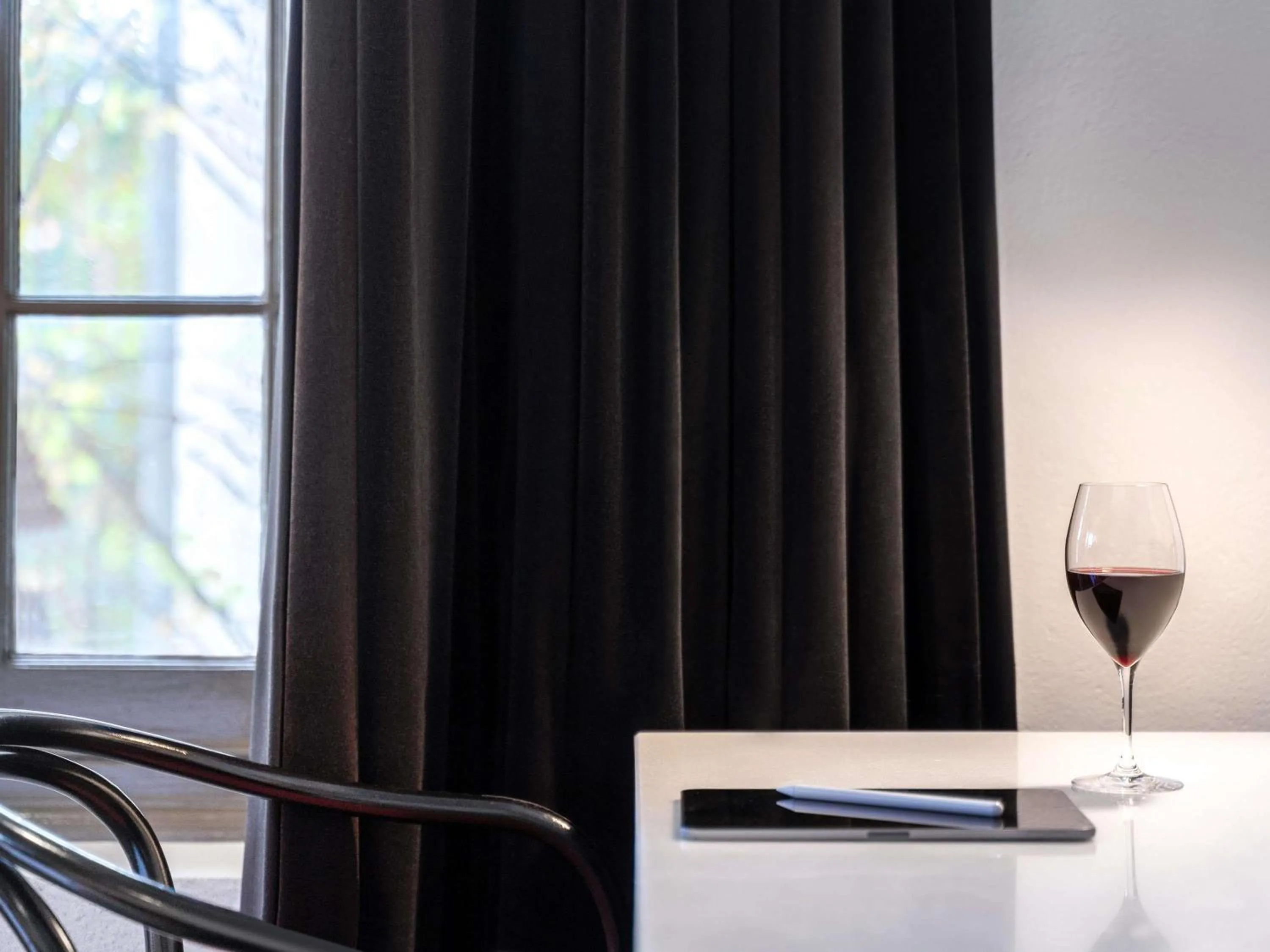 Bedroom in Peppers Gallery Hotel