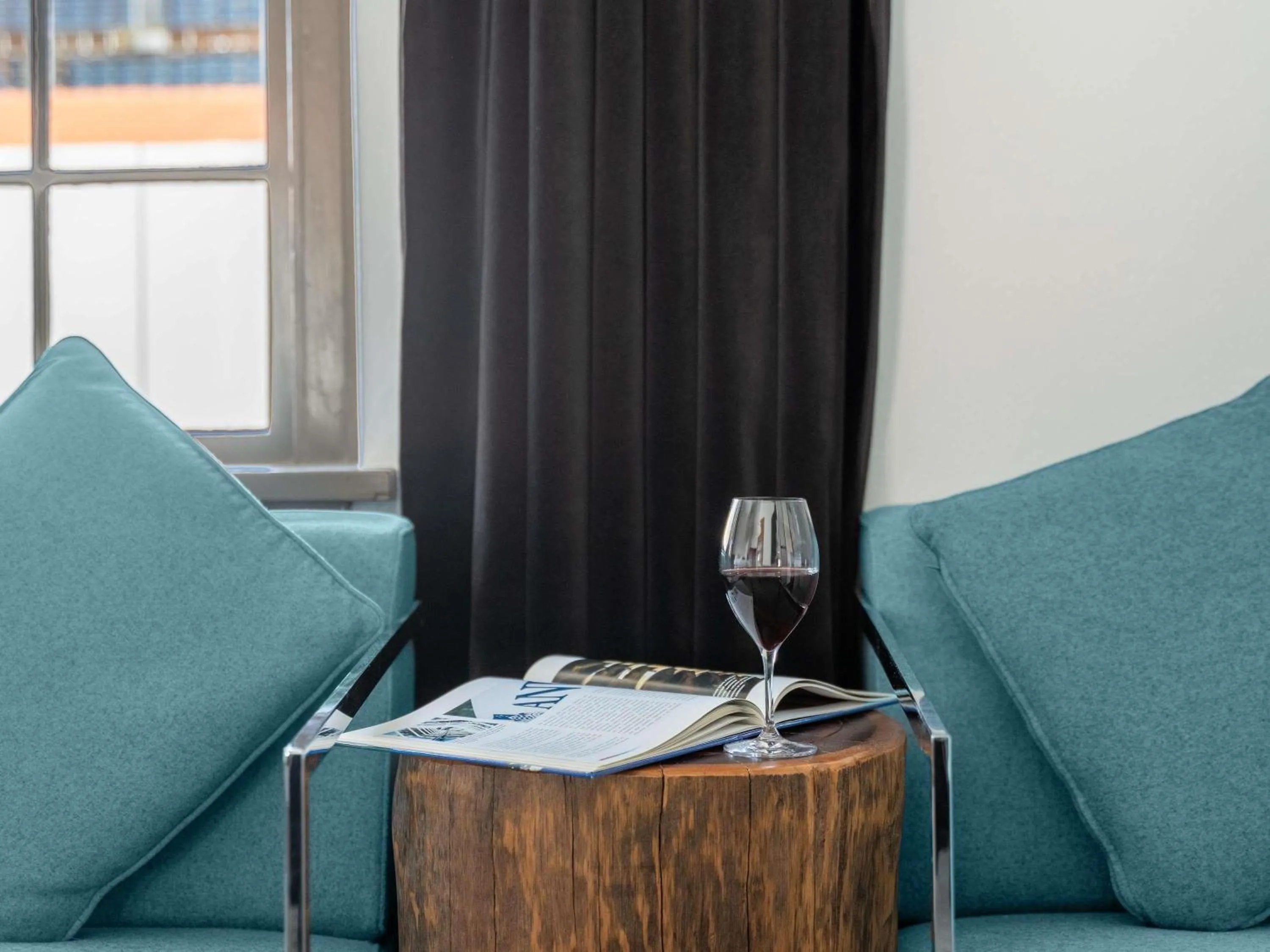 Bedroom in Peppers Gallery Hotel