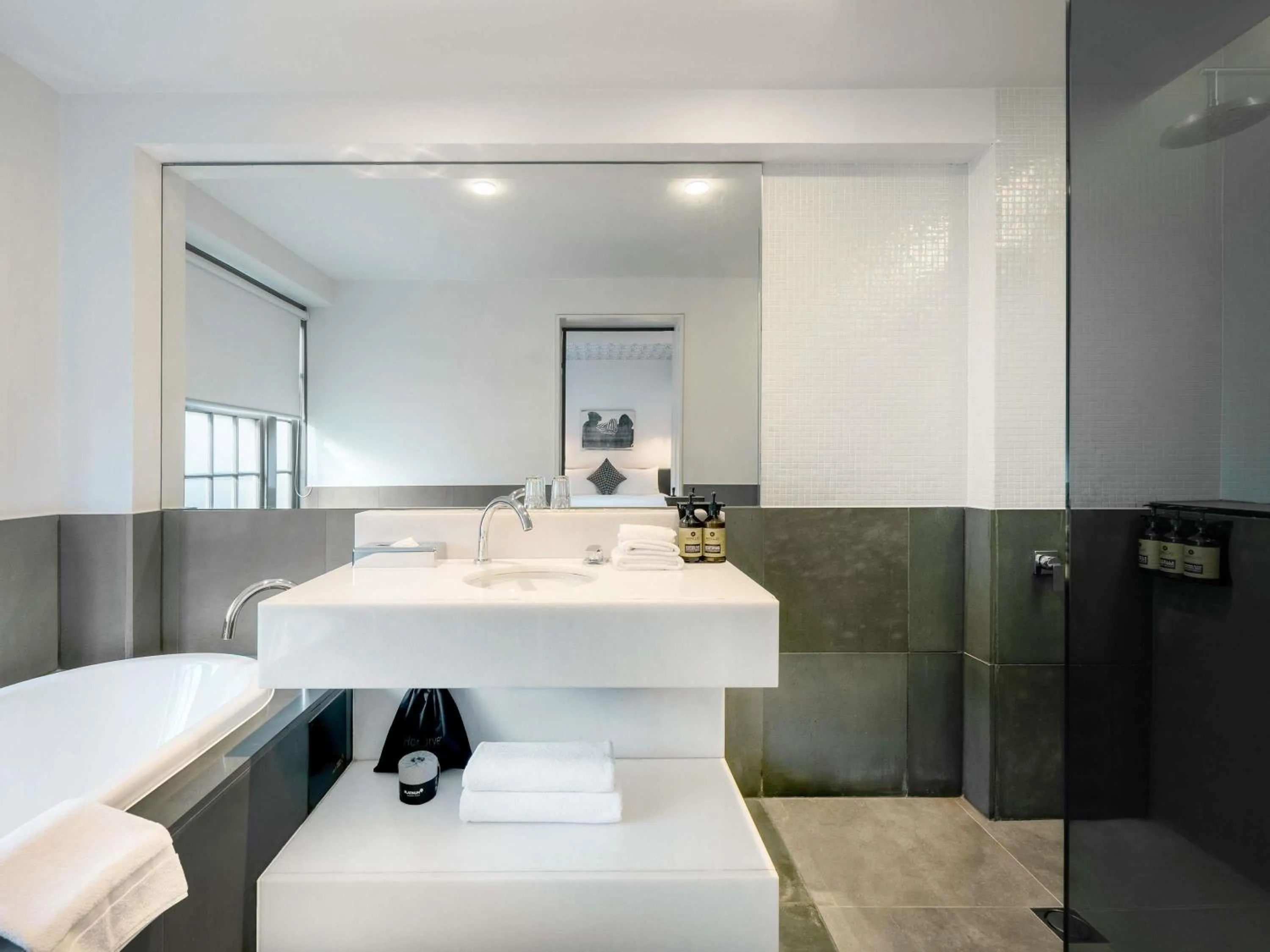 Bedroom in Peppers Gallery Hotel