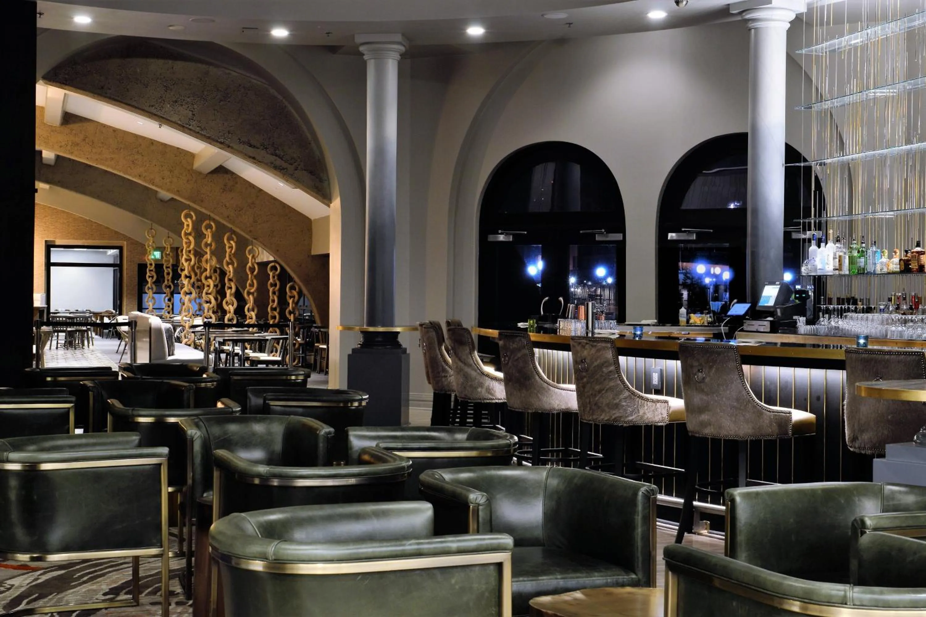 Lounge or bar in Renaissance Reno Downtown Hotel & Spa