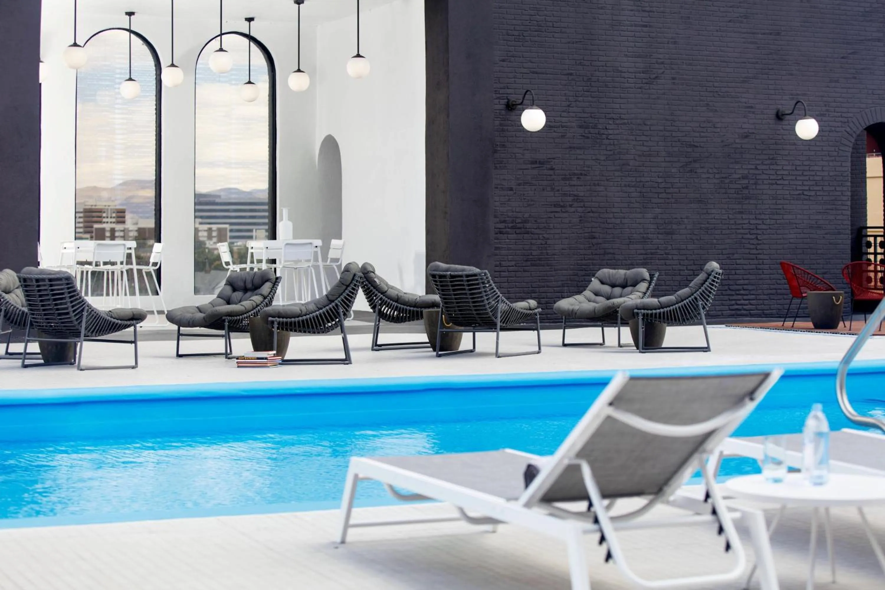 Swimming pool in Renaissance Reno Downtown Hotel & Spa