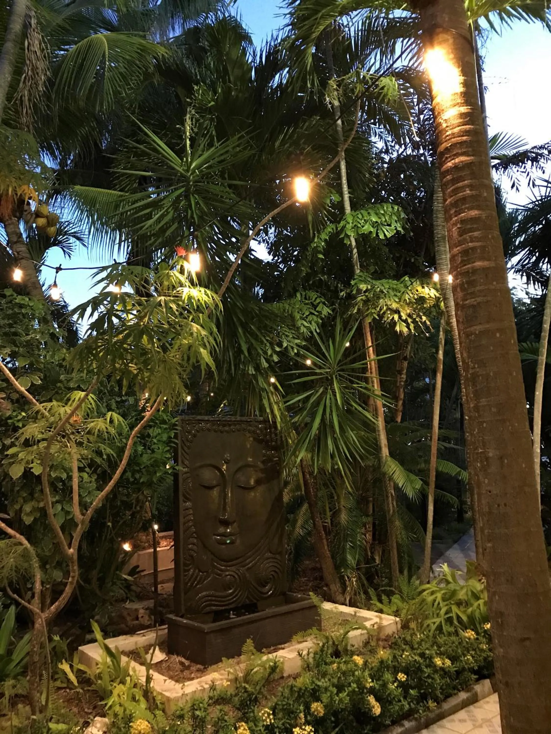 Garden view in Sand Castle on the Beach - Adults Only