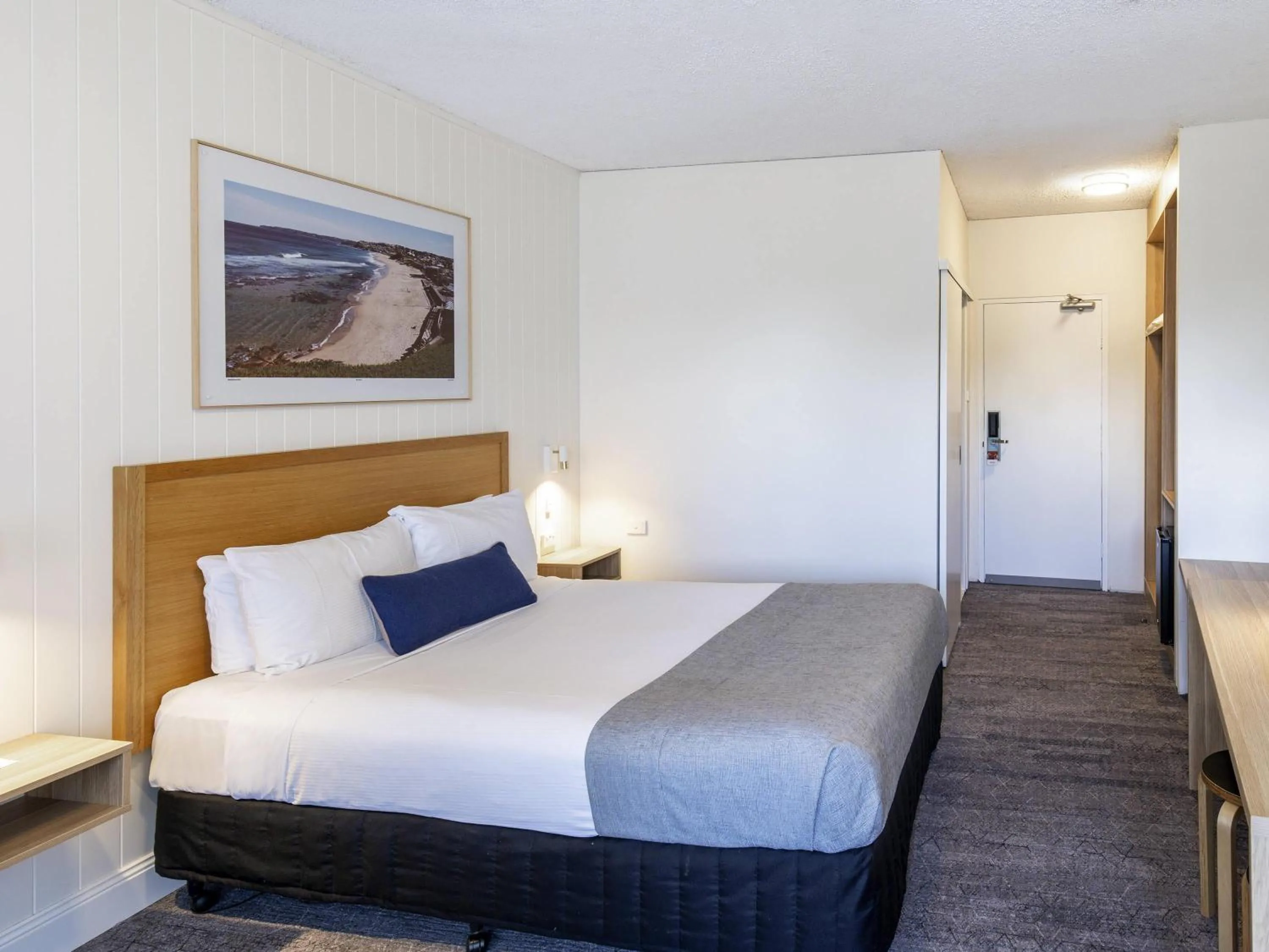 Bedroom, Bed in Mercure Charlestown