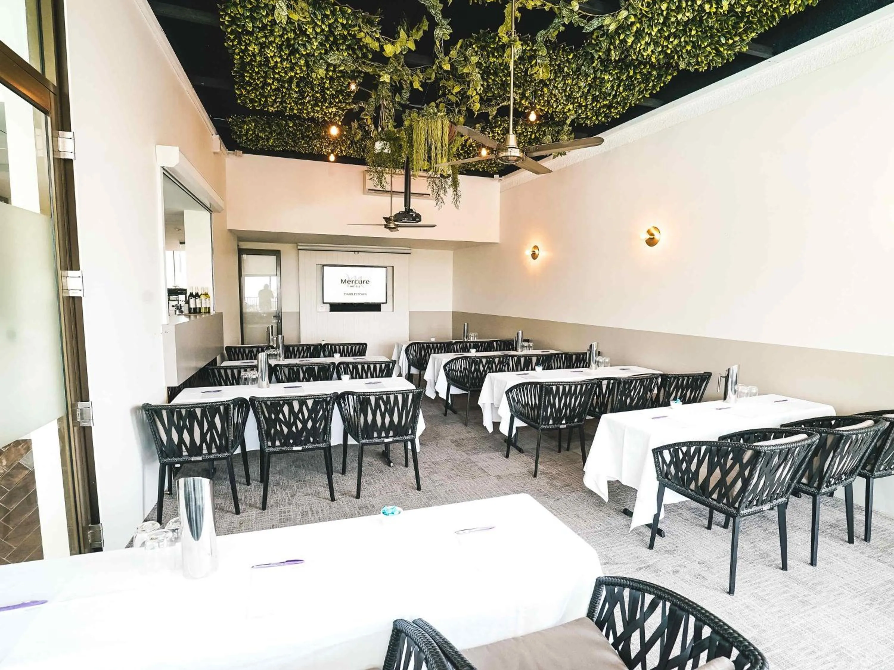 Meeting/conference room in Mercure Charlestown