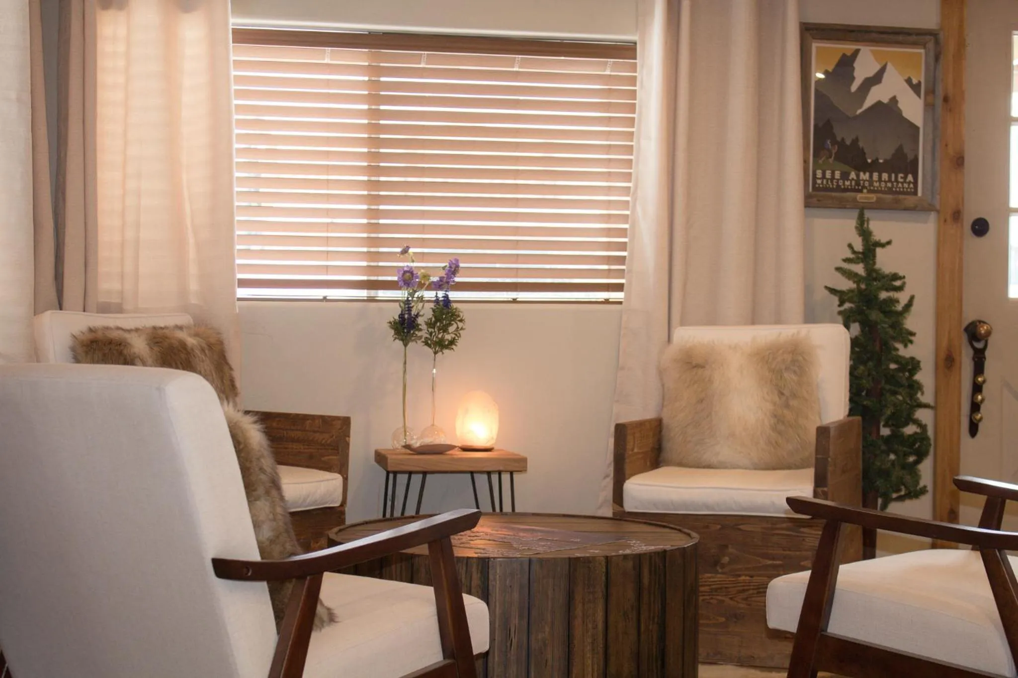 Lobby or reception in The Evergreen