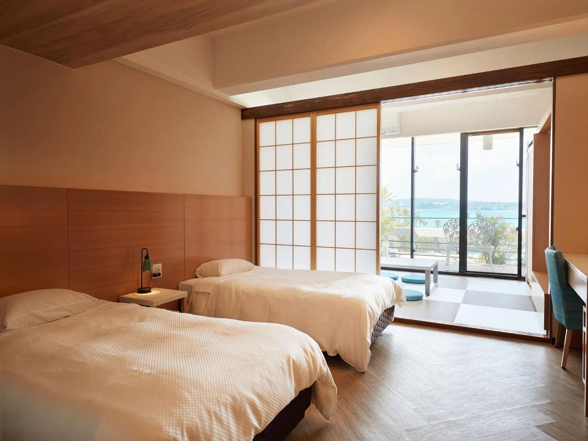 Photo of the whole room, Bed in Palace In Moon Beach