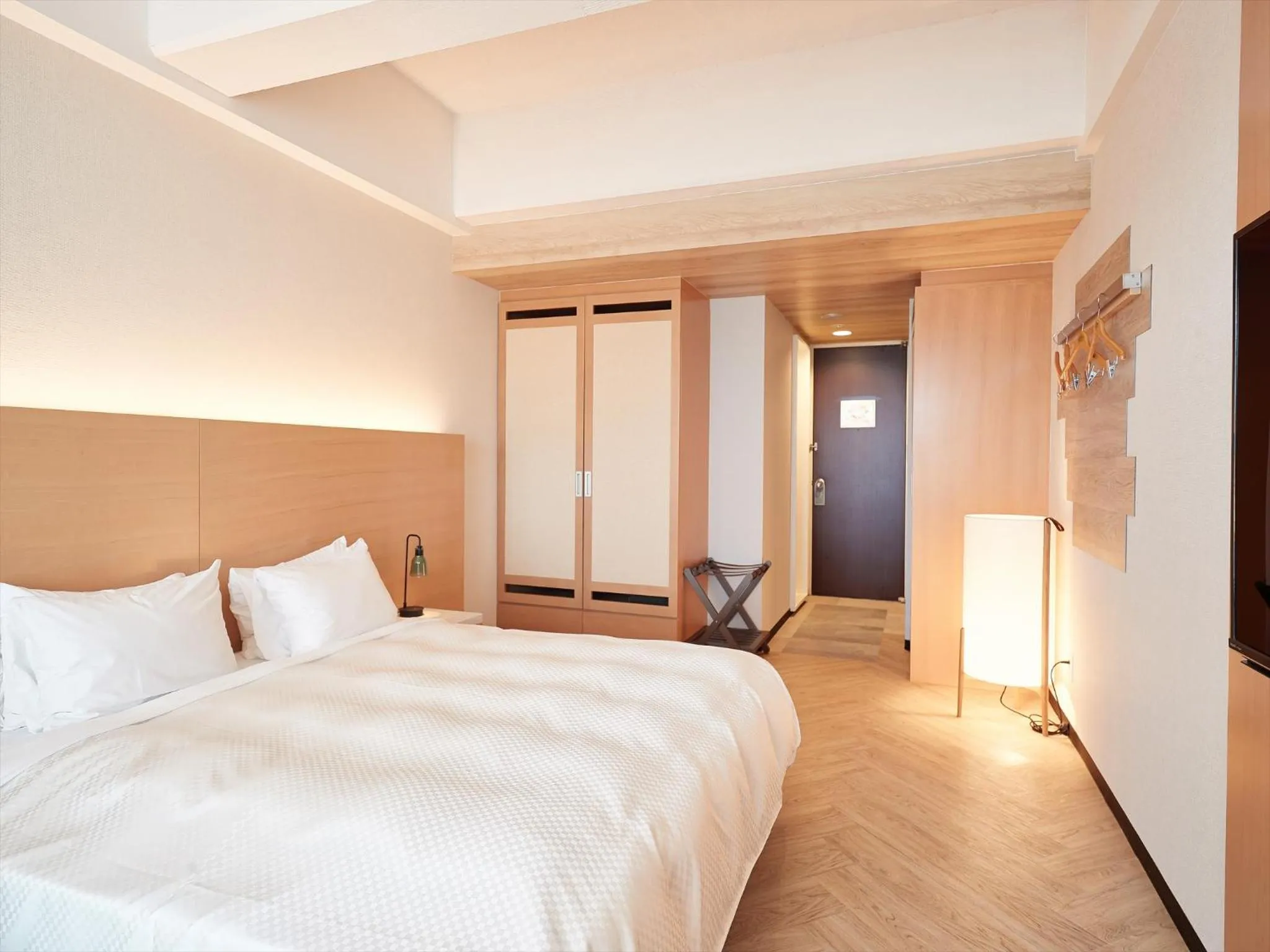 Photo of the whole room, Bed in Palace In Moon Beach