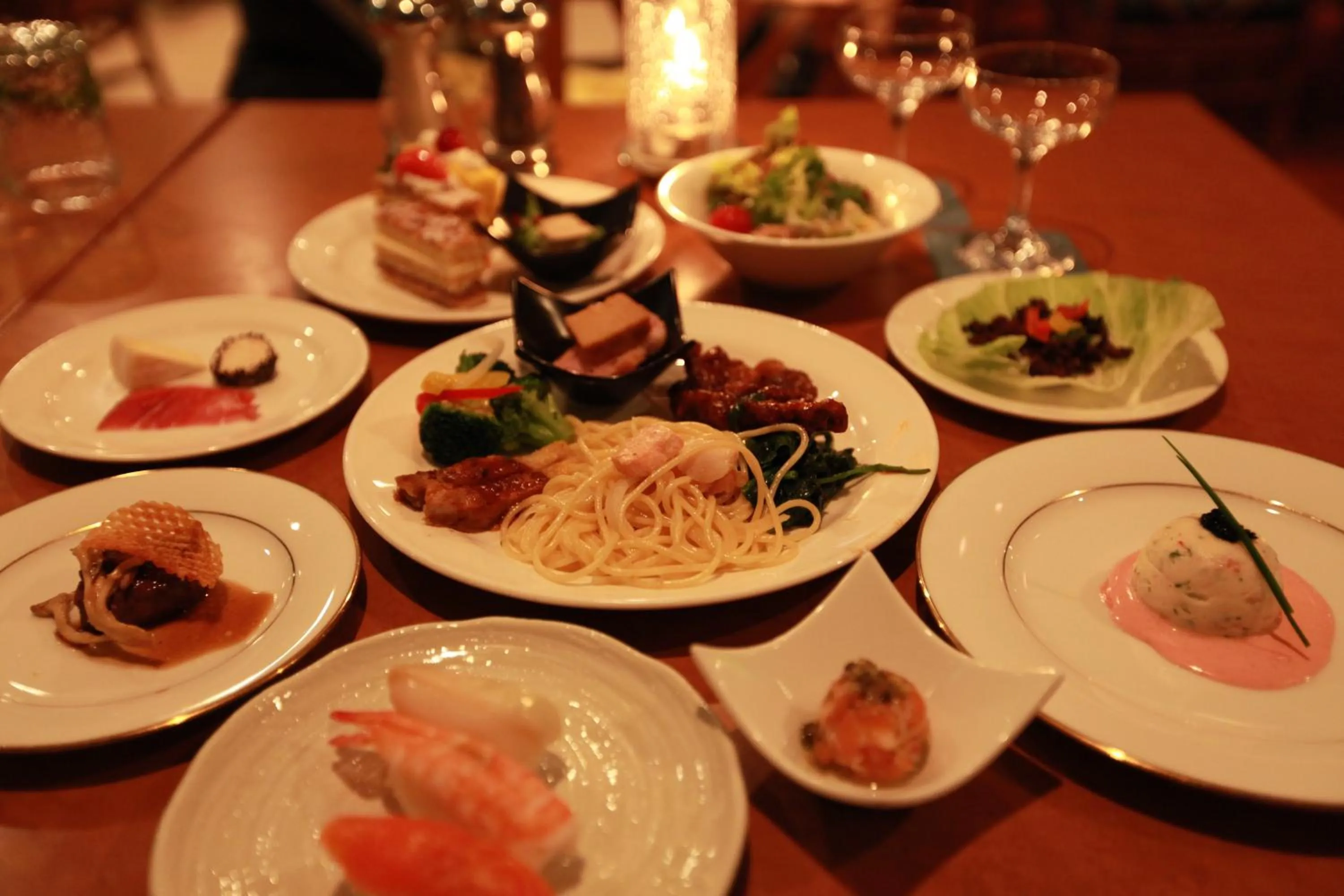 Restaurant/places to eat in Palace In Moon Beach