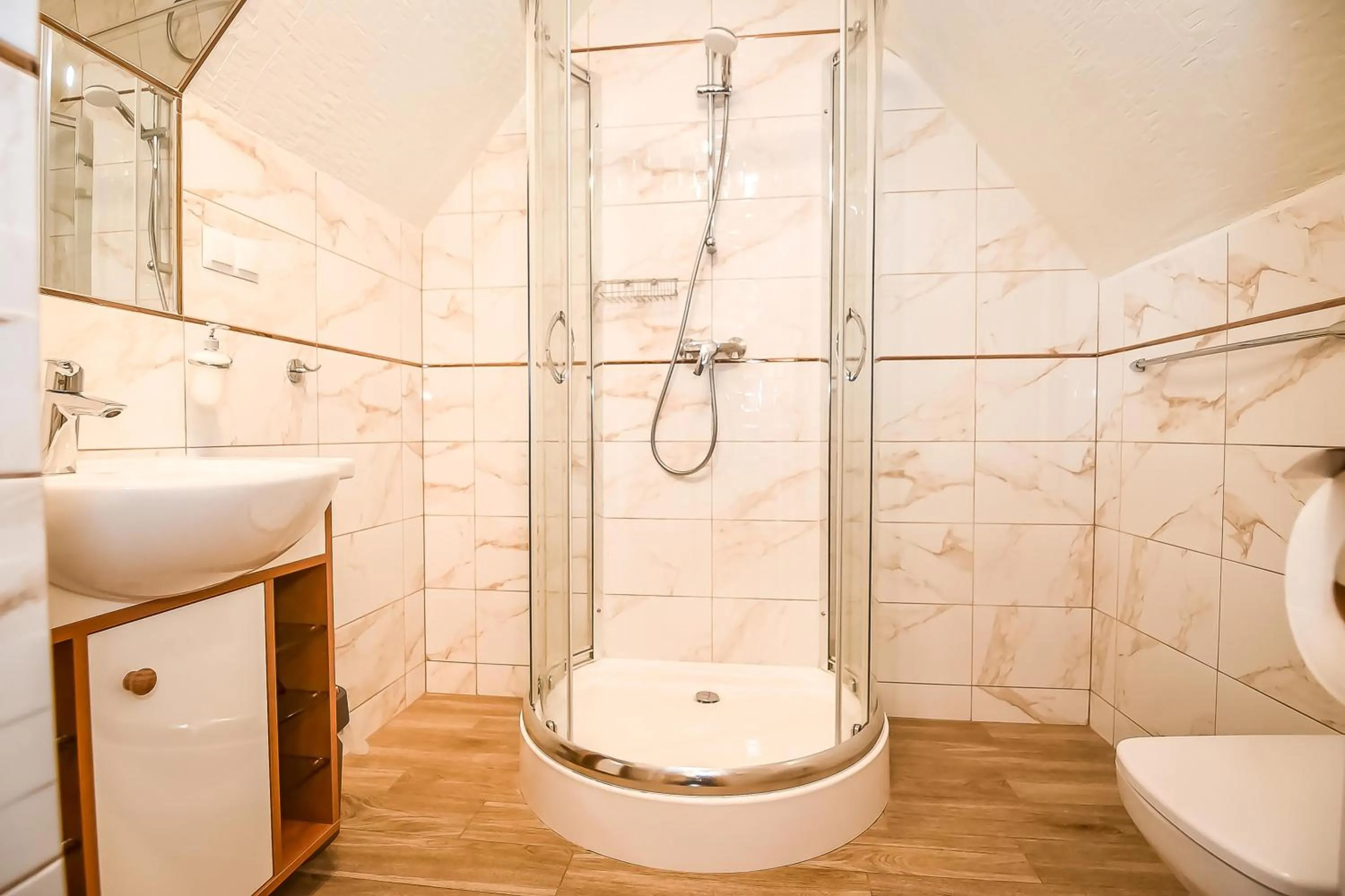 Shower in Zajazd Teremulka