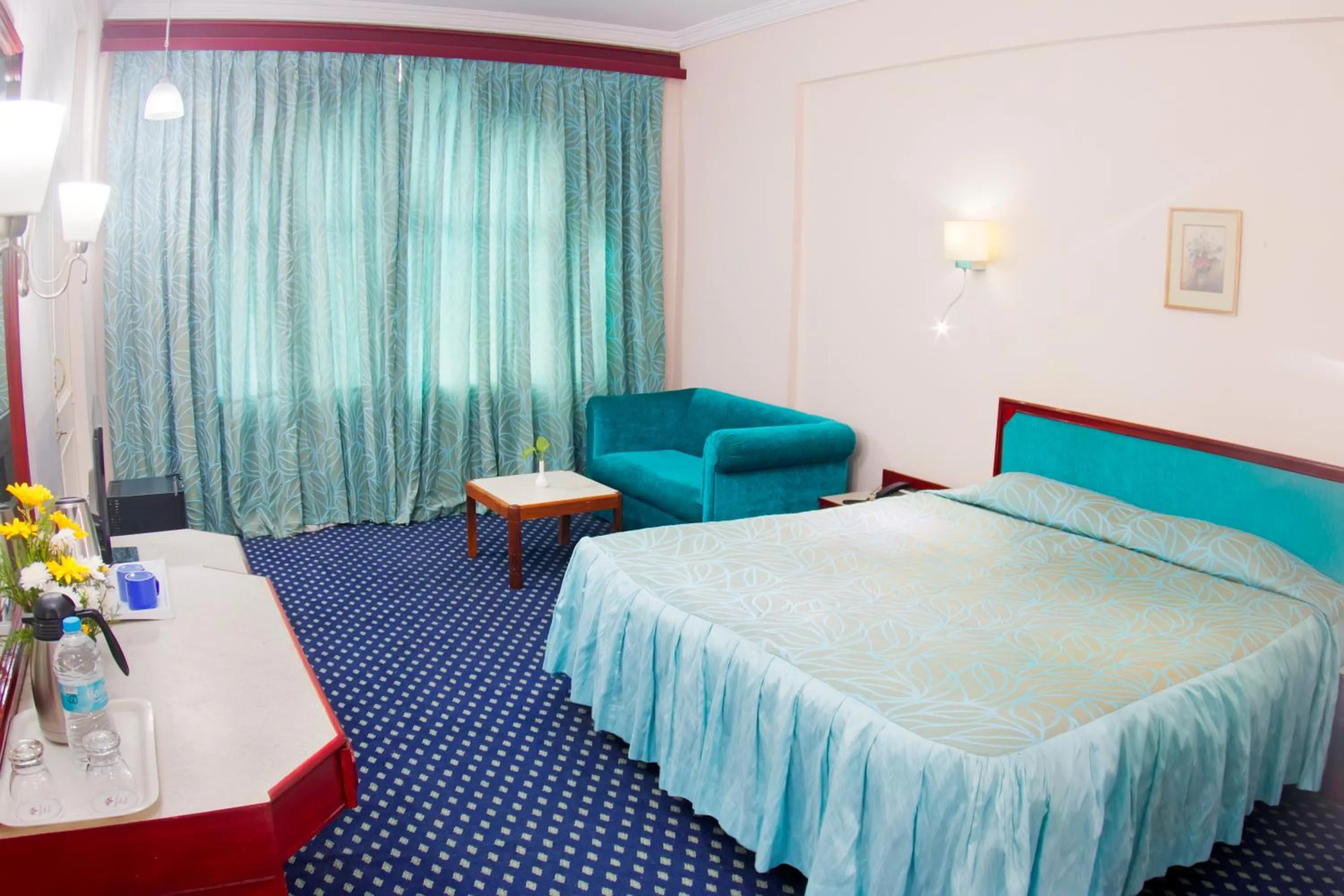 Photo of the whole room in Maya's Kings Kourt