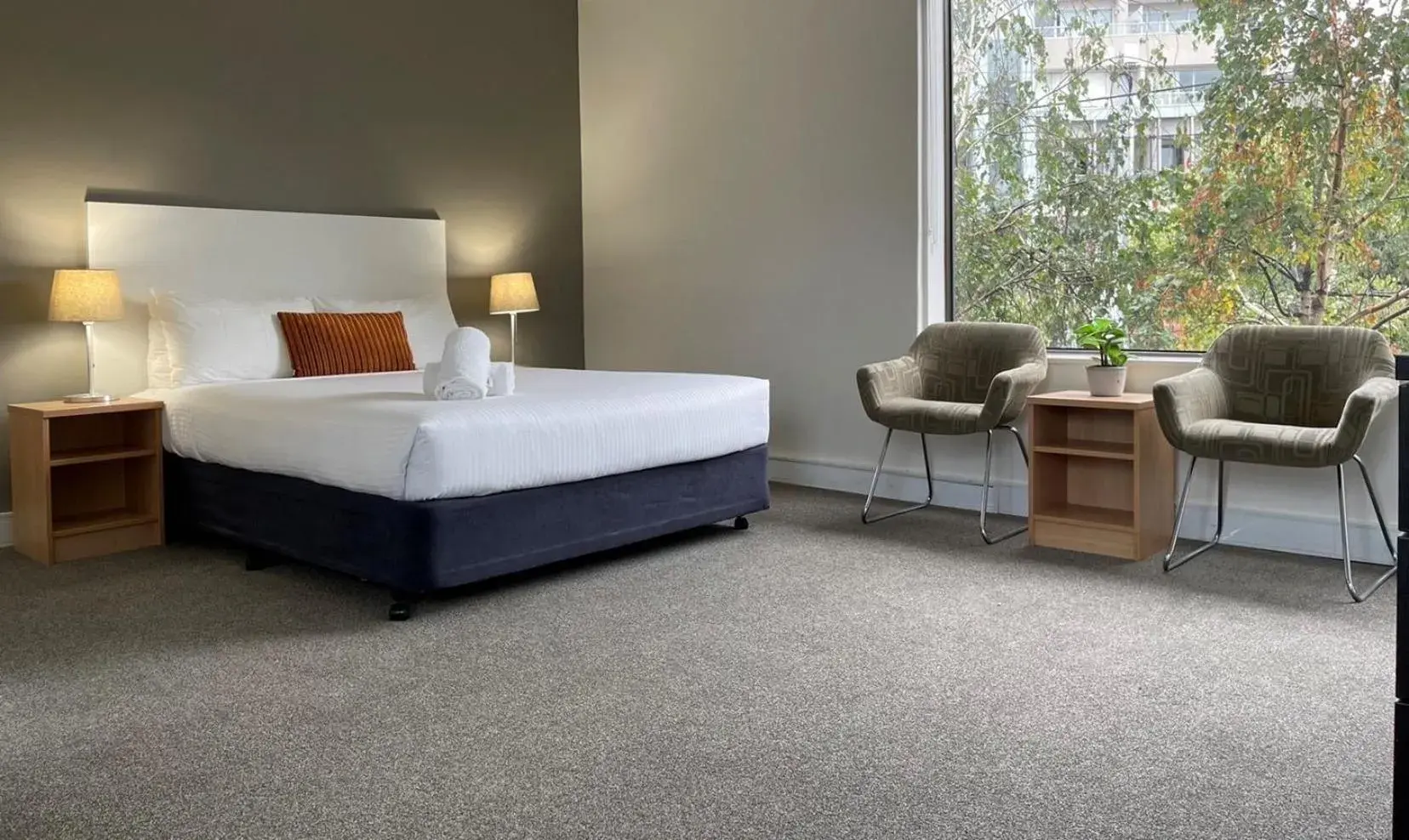 Superior Queen Room in Cosmopolitan Hotel and Apartments Superior Queen Room in Cosmopolitan Hotel and Apartments