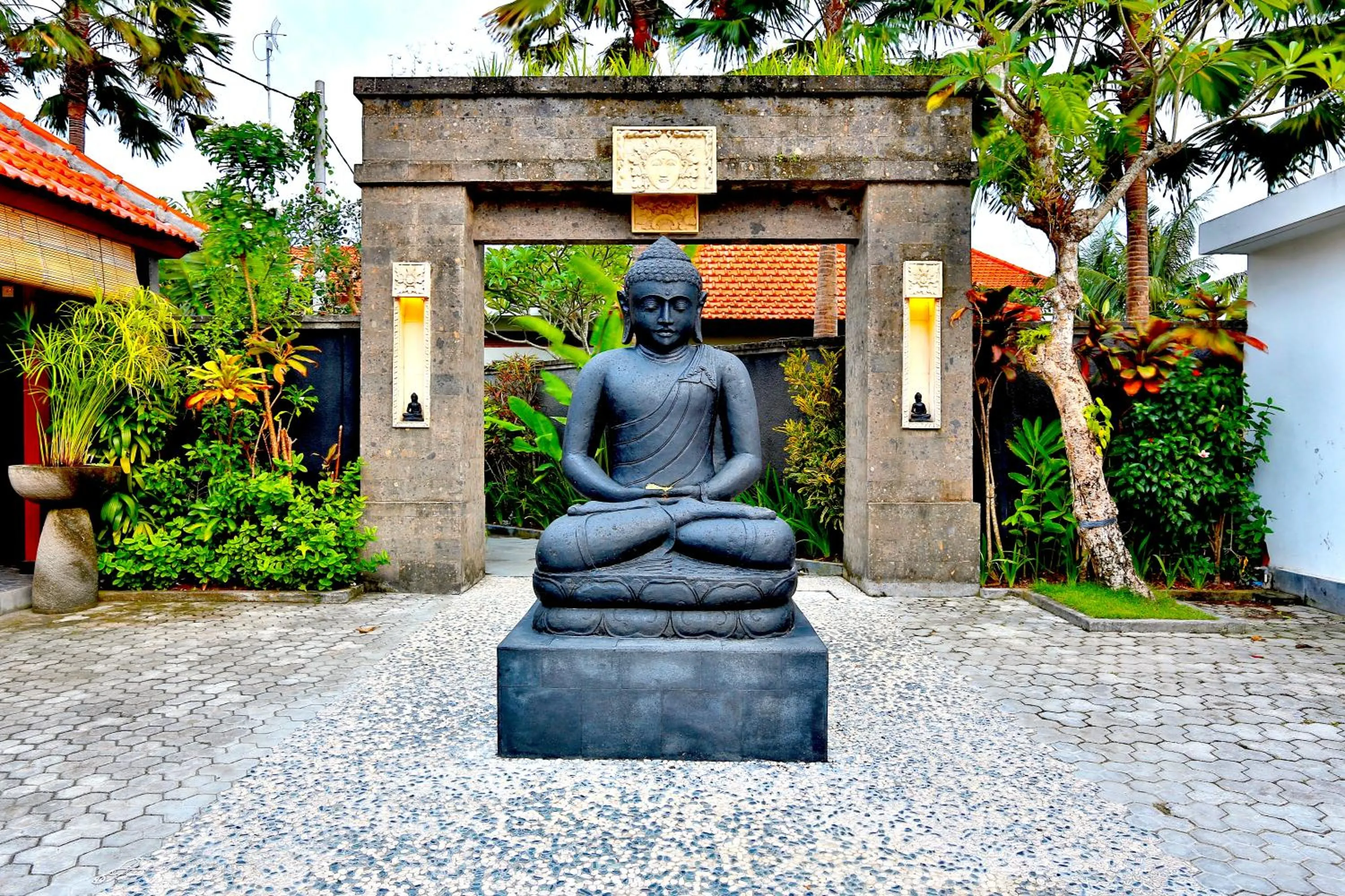 Facade/entrance in Amore Villas