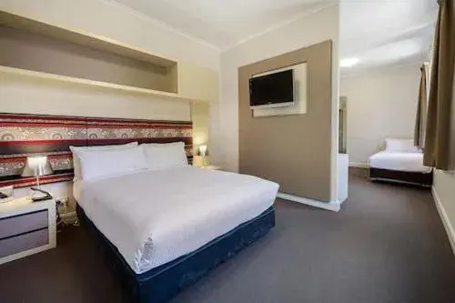 Standard Trio Room in Best Western Melbourne City Standard Trio Room in Best Western Melbourne City