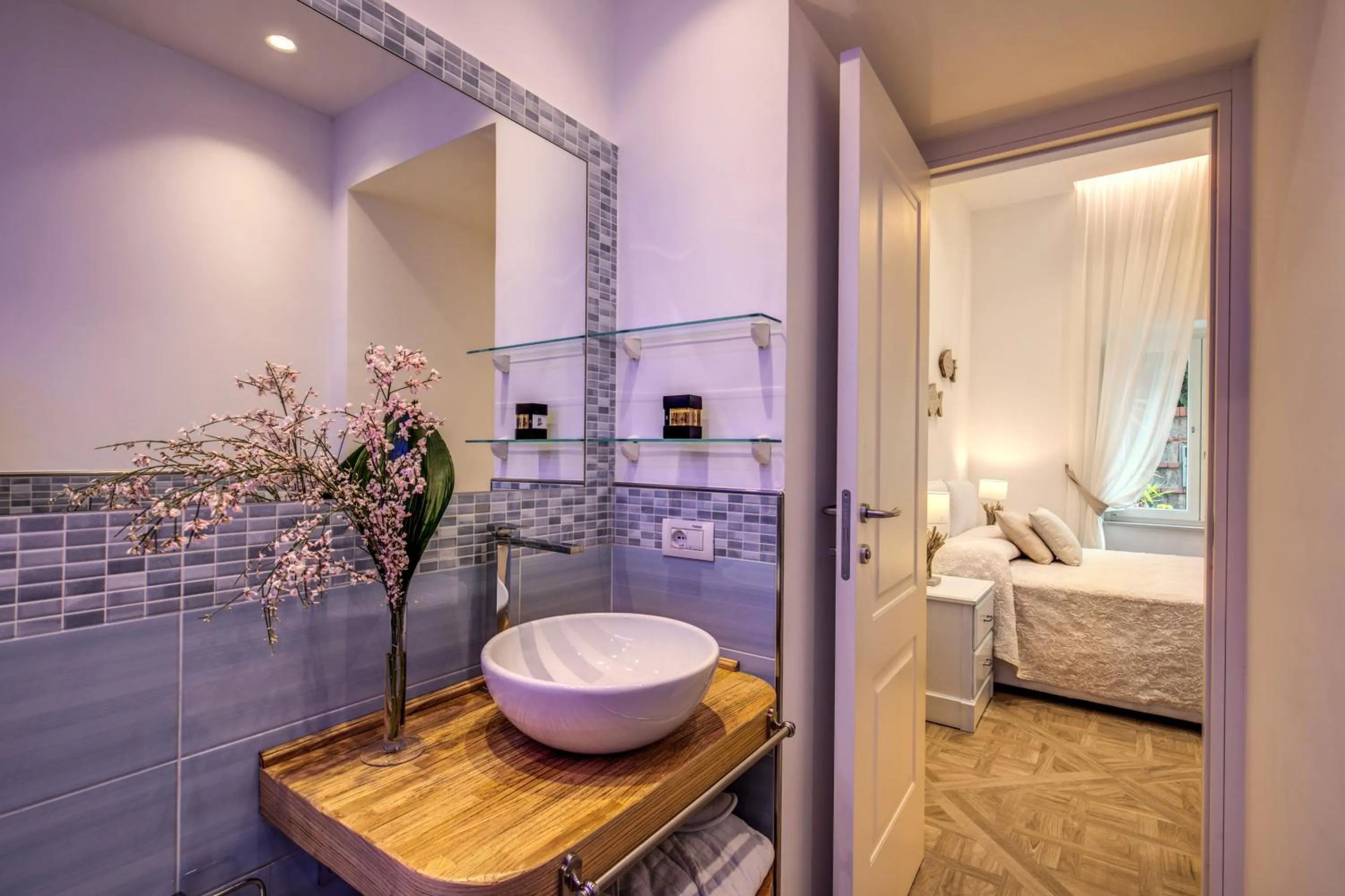 Bathroom in Sorrento Square Suites