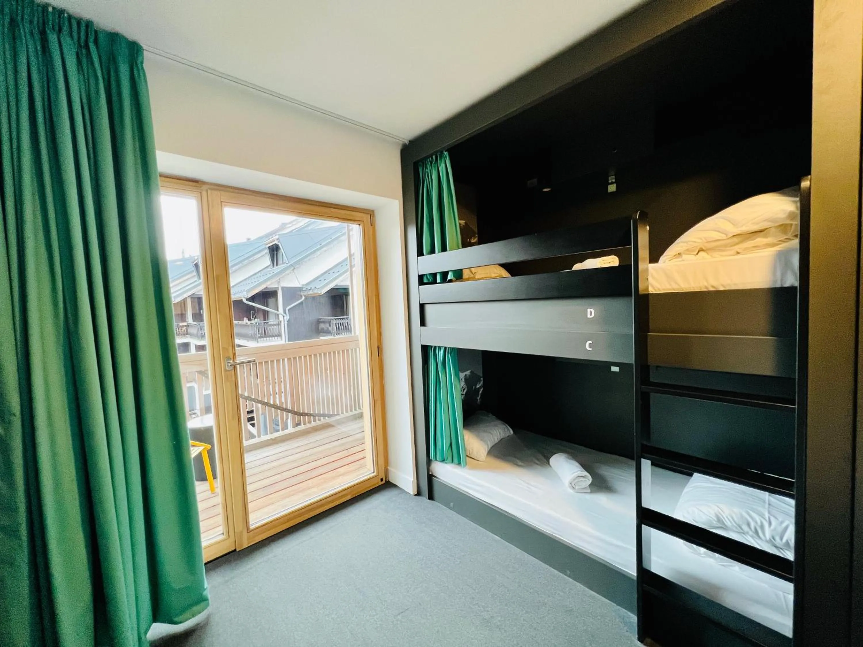 bunk bed, Bed in The People - Les 2 Alpes