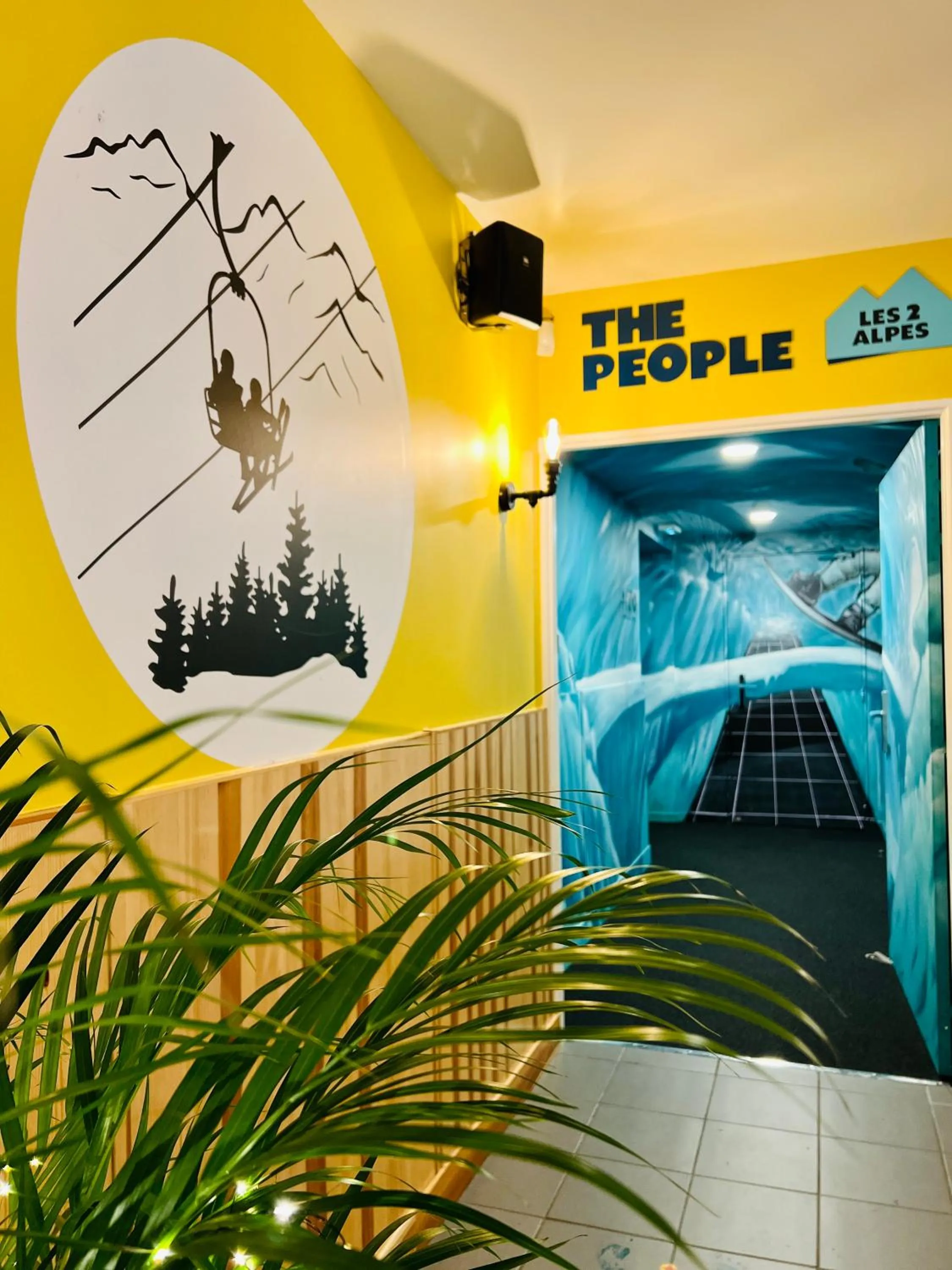 Facade/entrance in The People - Les 2 Alpes