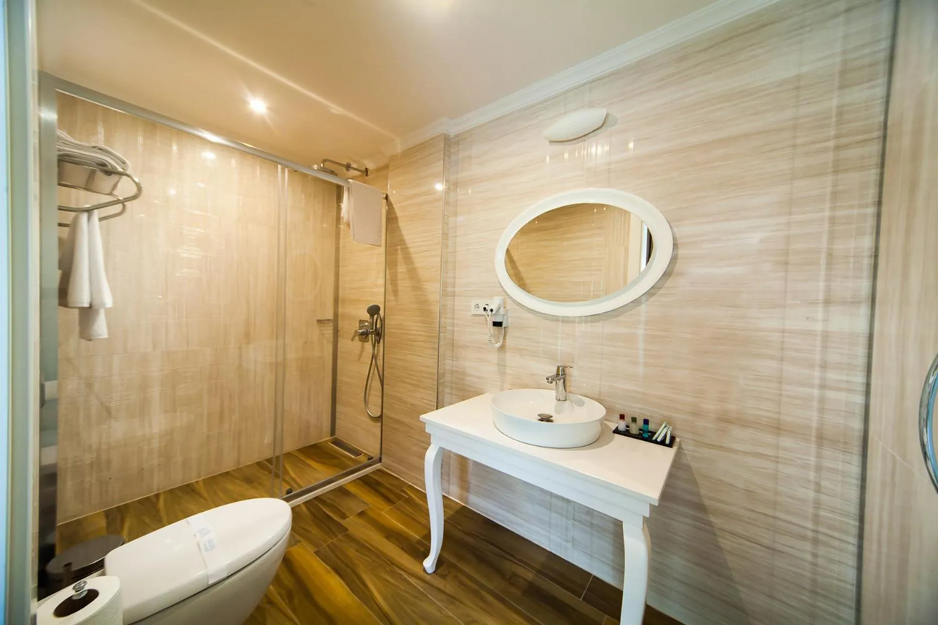 Shower in As Hotel Cesme