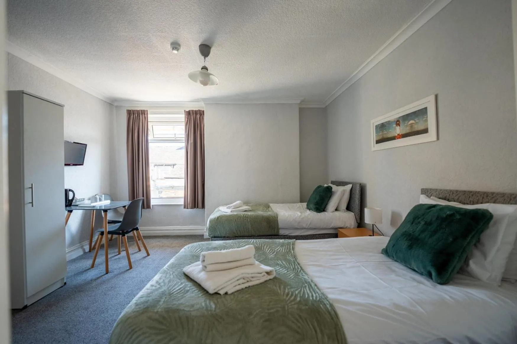 View (from property/room), Bed in The Clifton Seafront Hotel