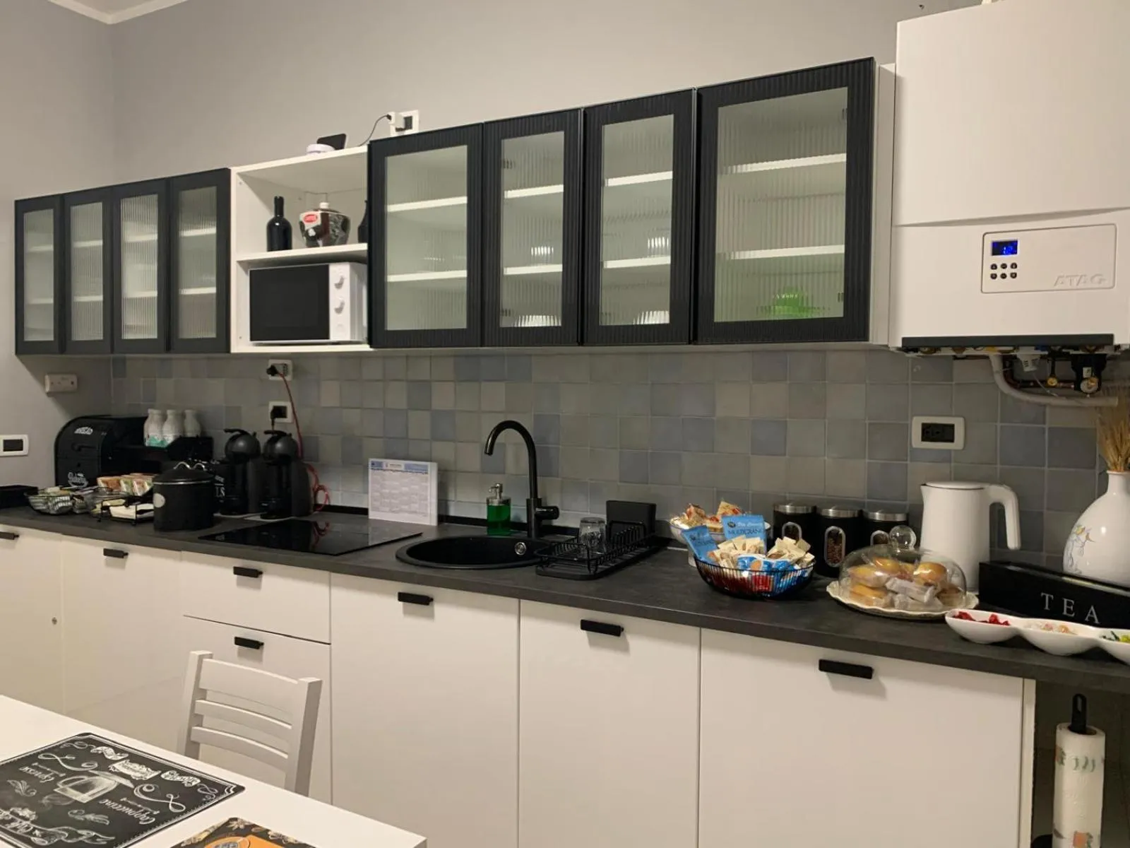 Kitchen or kitchenette in B&B Residence Armonia Sulmona