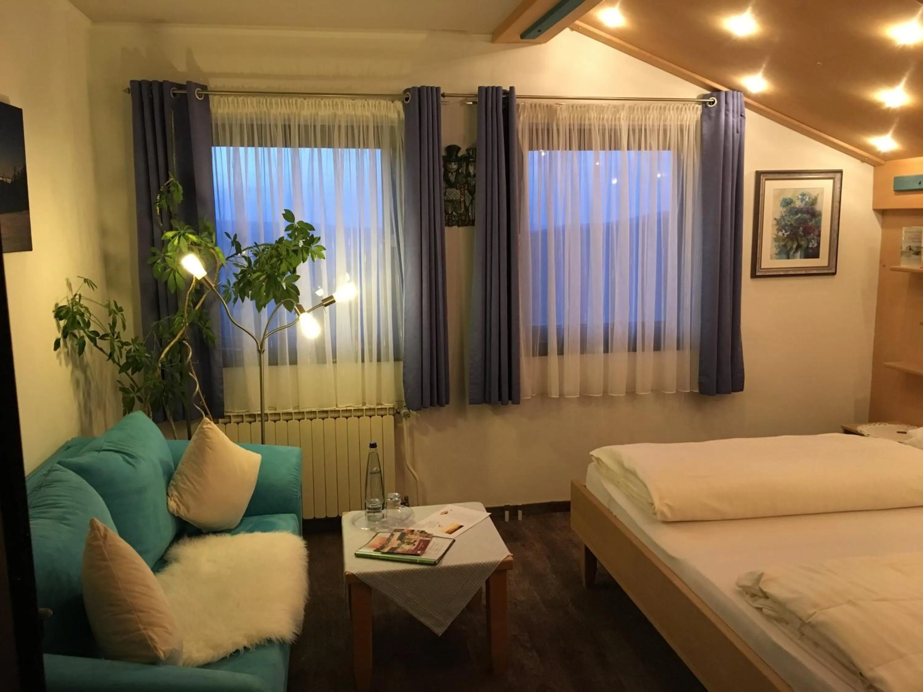 Photo of the whole room, Bed in Landhotel Sportalm