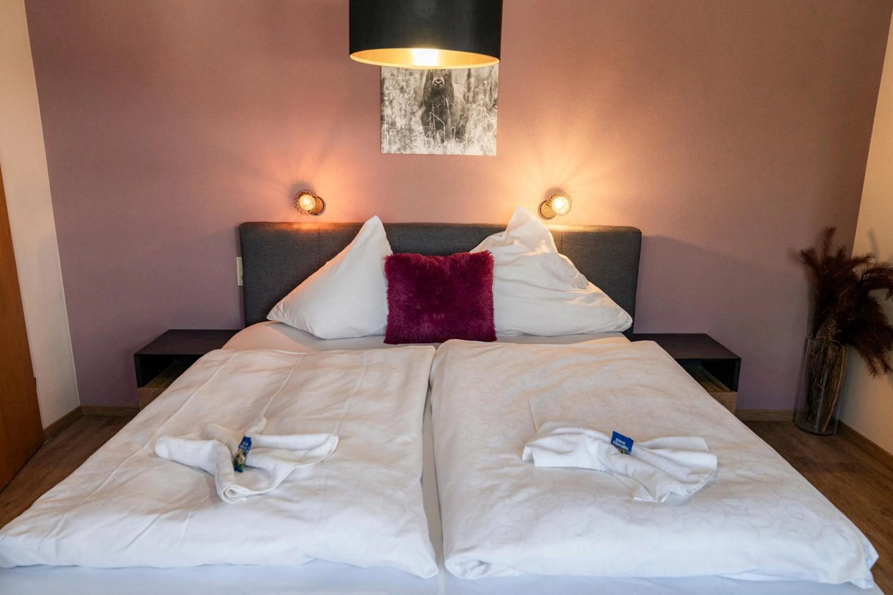 Bedroom, Bed in Landhotel Sportalm