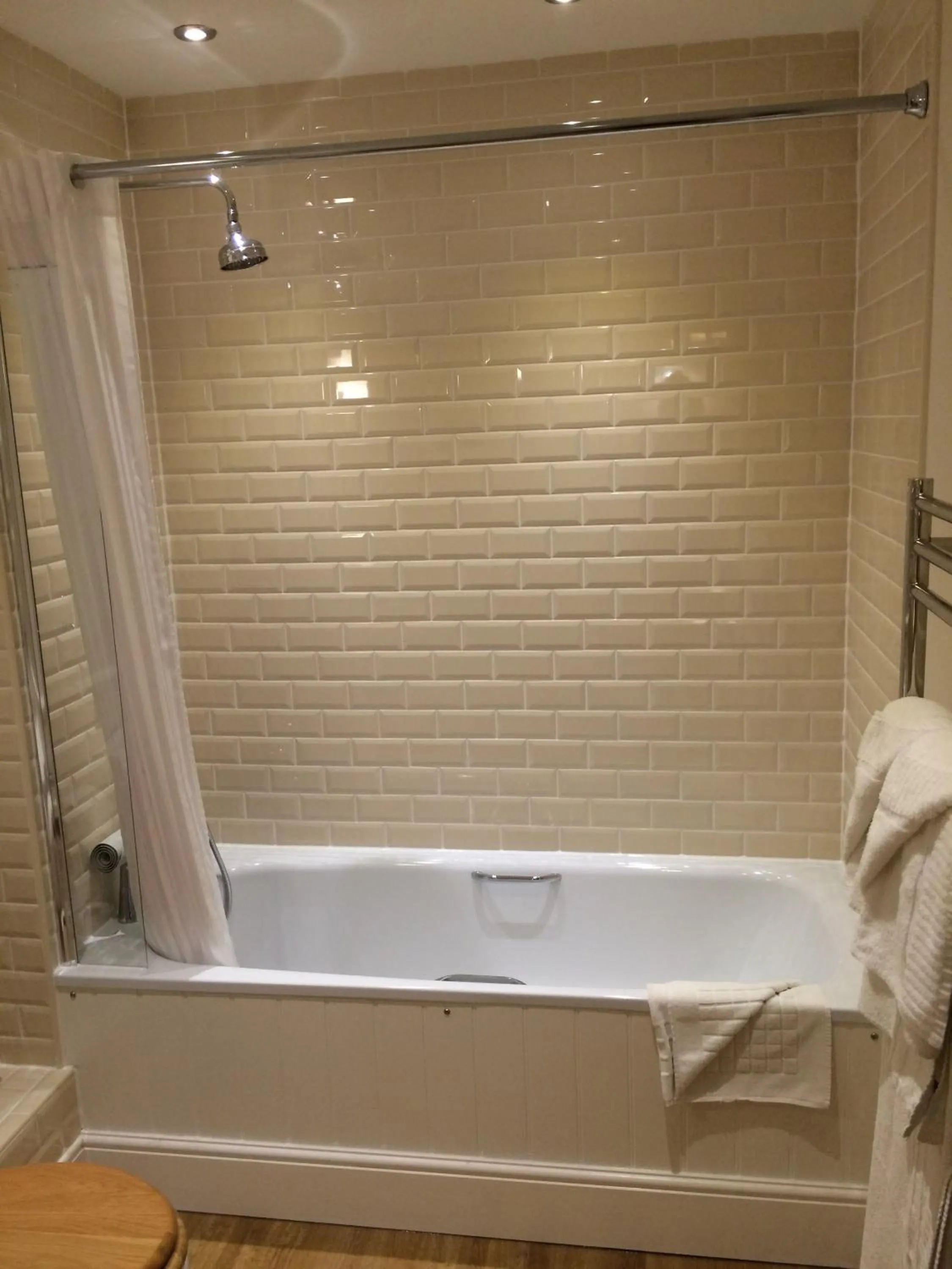 Shower in Trearddur Bay Hotel