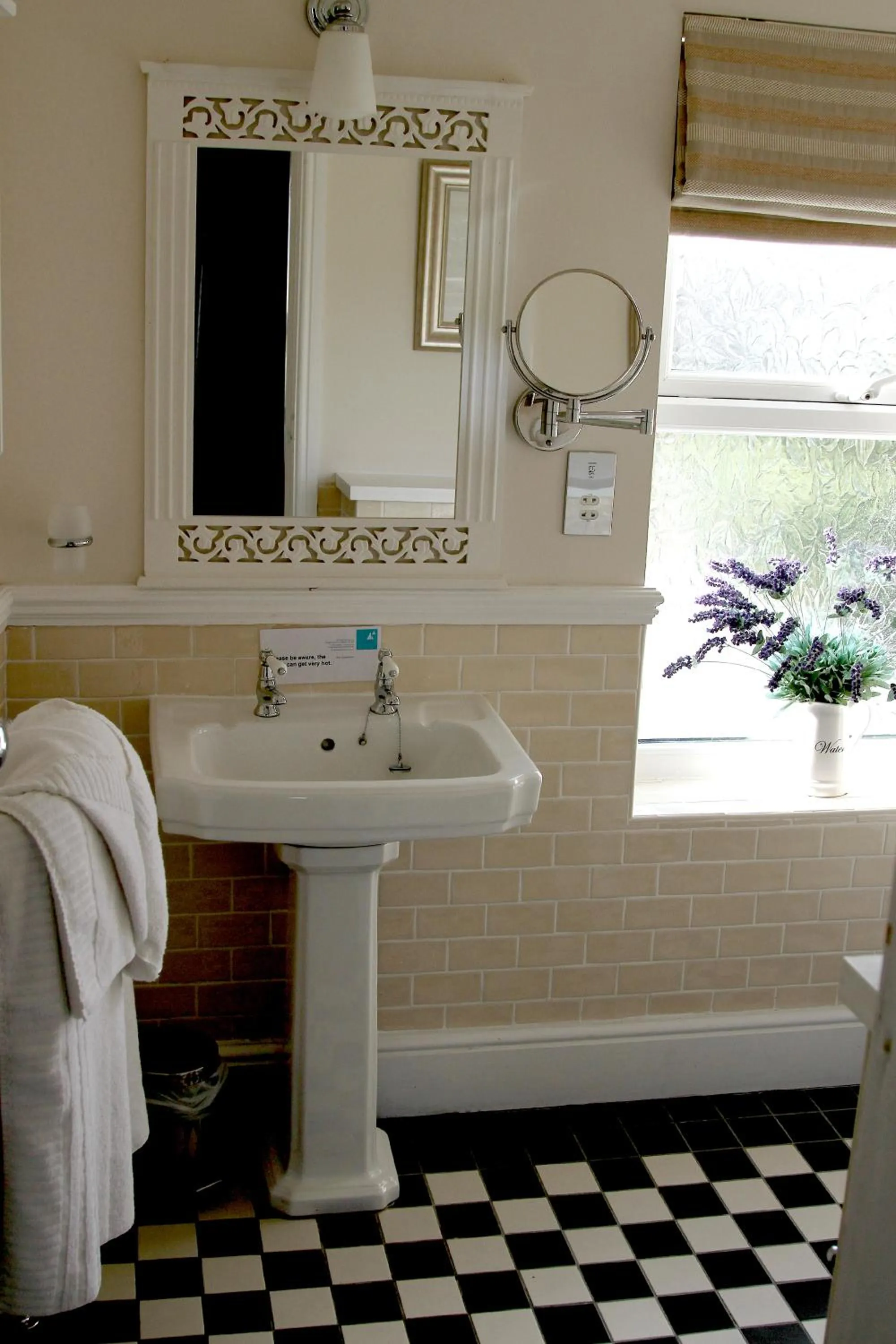 Bathroom in Trearddur Bay Hotel