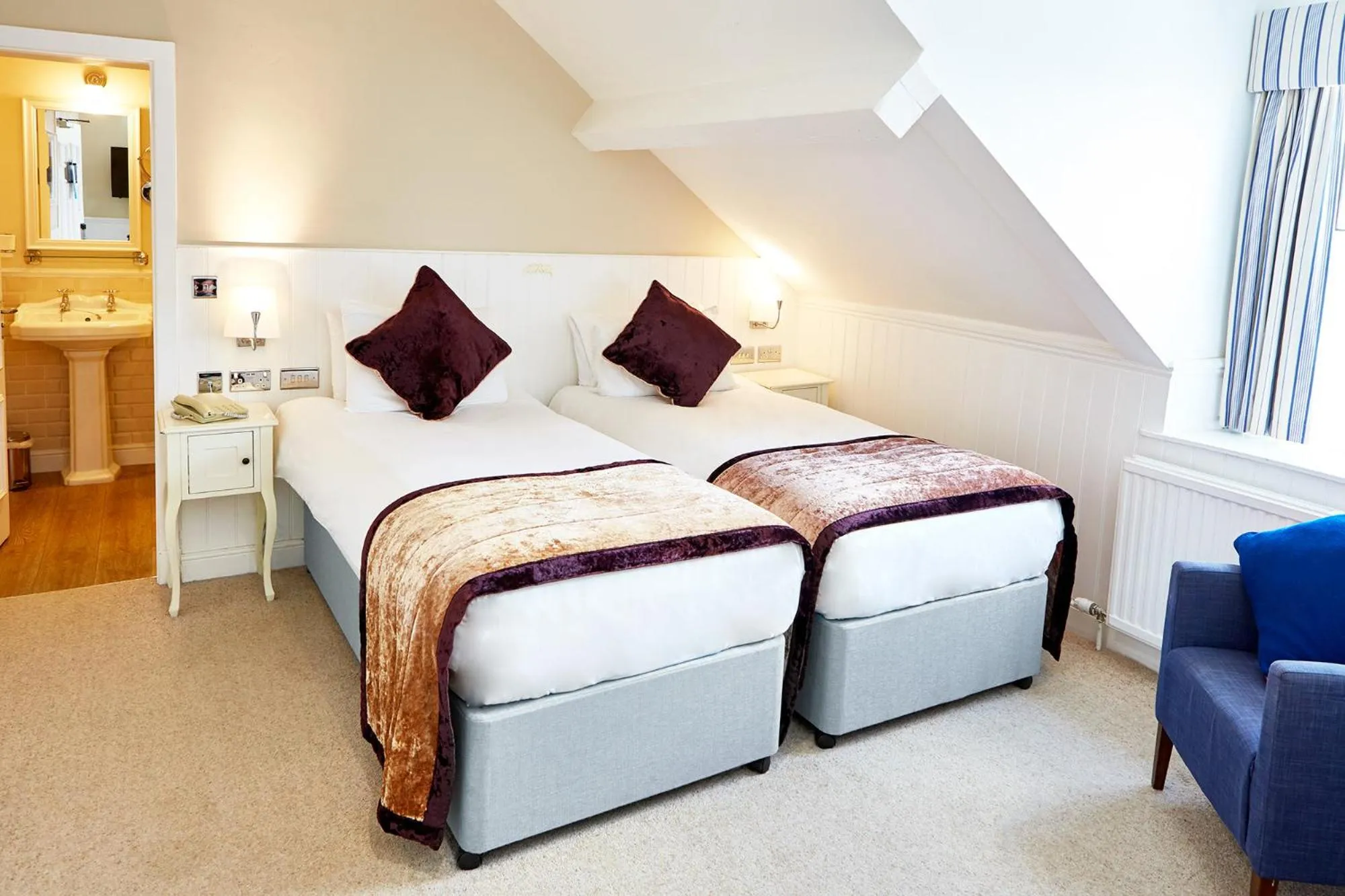 Bedroom, Bed in Trearddur Bay Hotel