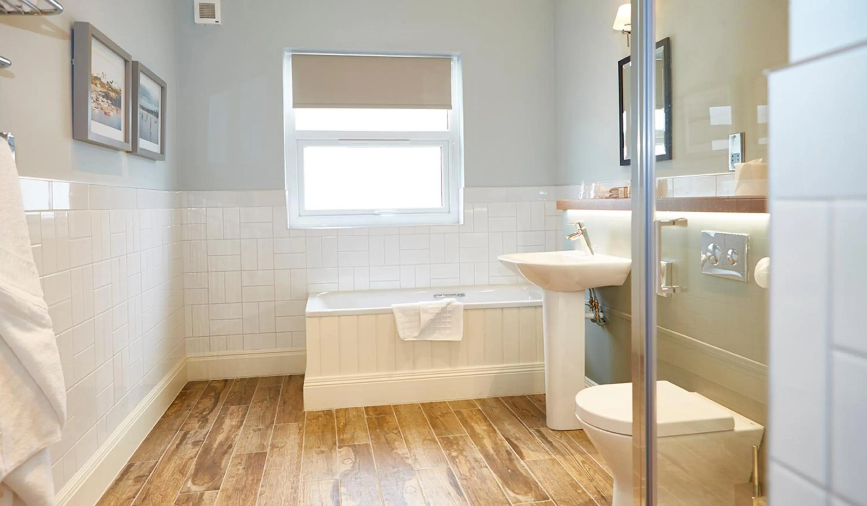 Bathroom in Trearddur Bay Hotel