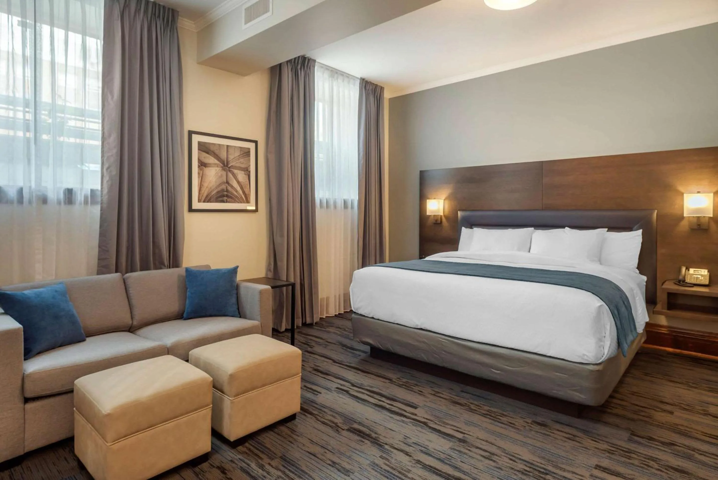 Bedroom, Bed in The Courthouse Hotel, an Ascend Collection Hotel