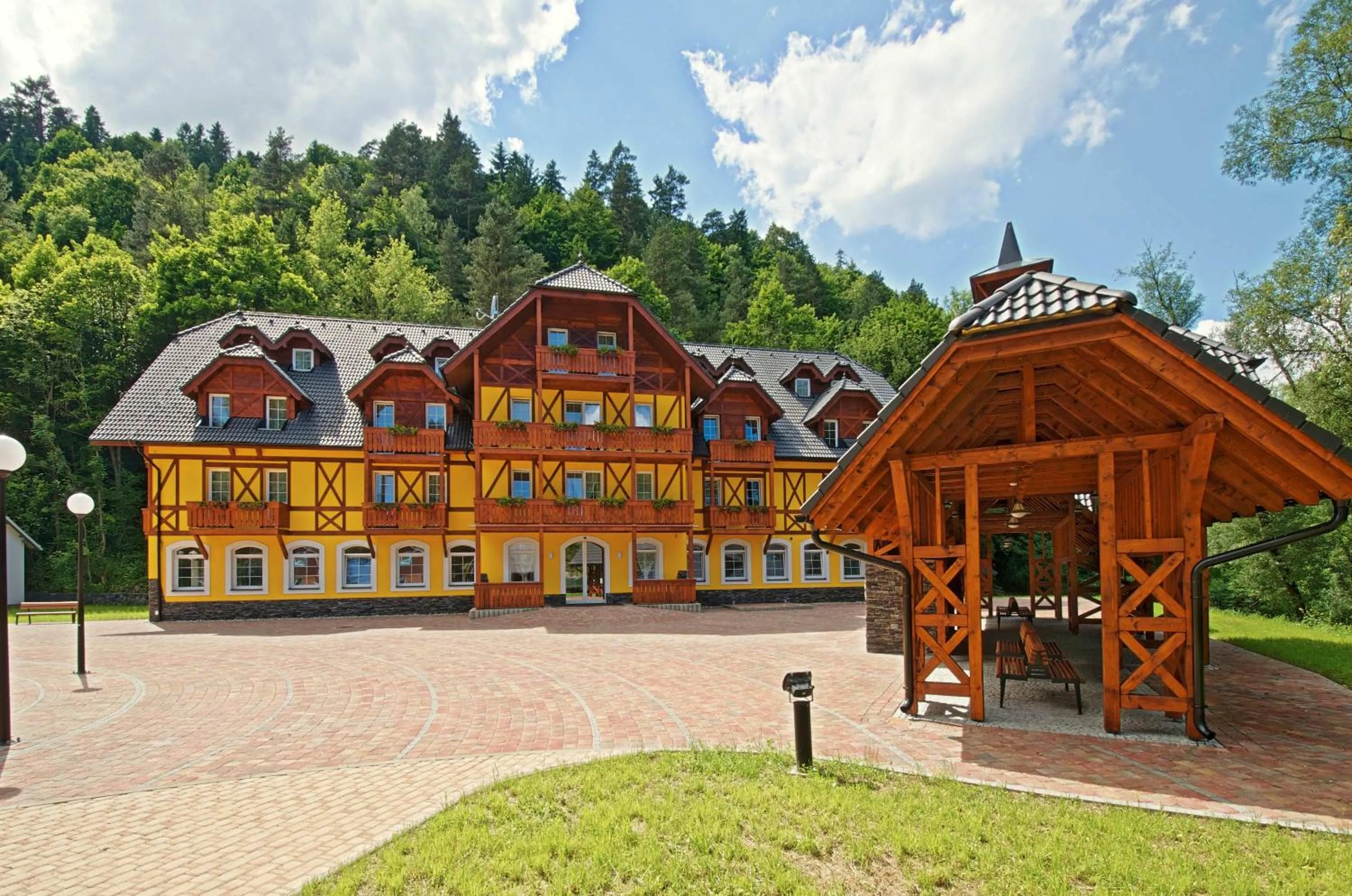Property building in Dom zdravia - KÚPELE PIENINY