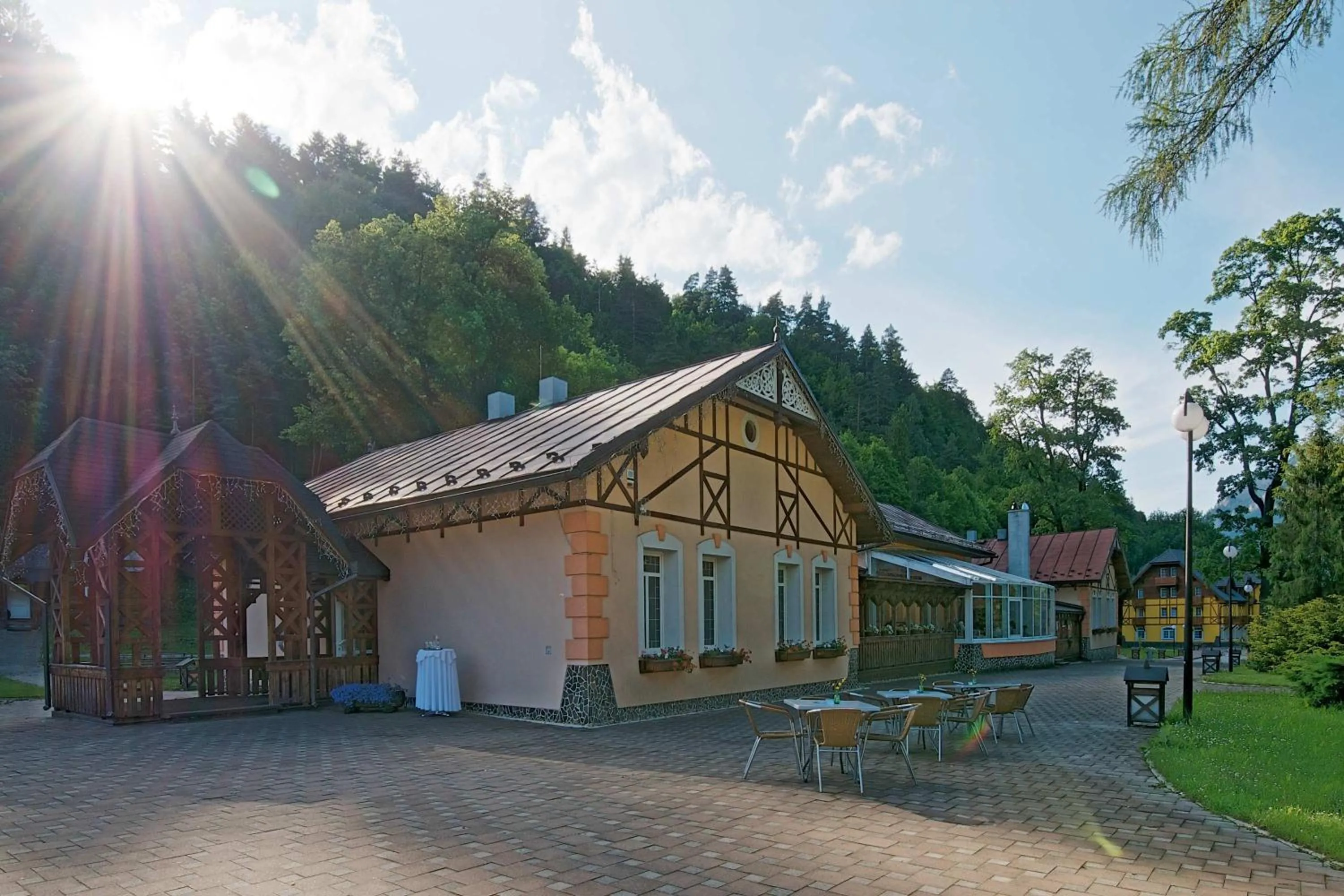 Restaurant/places to eat in Kúpeľné domčeky - KÚPELE ČERVENÝ KLÁŠTOR Smerdžonka