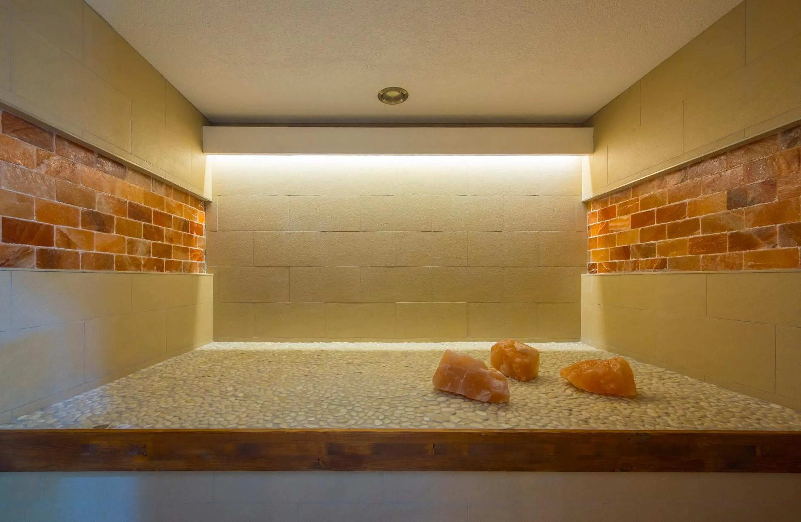 Spa and wellness centre/facilities in Kúpeľné domčeky - KÚPELE ČERVENÝ KLÁŠTOR Smerdžonka