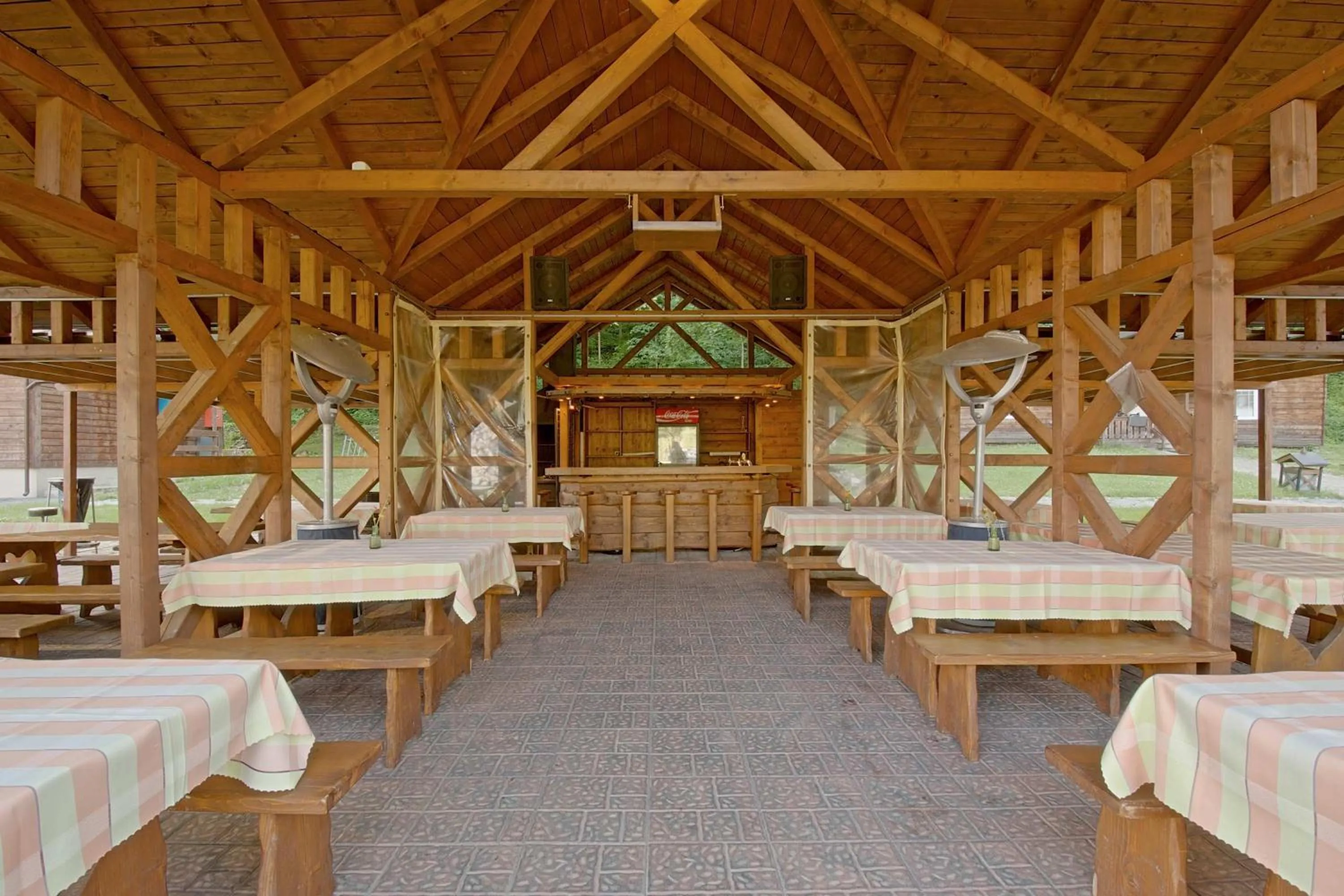 BBQ facilities in Kúpeľné domčeky - KÚPELE ČERVENÝ KLÁŠTOR Smerdžonka