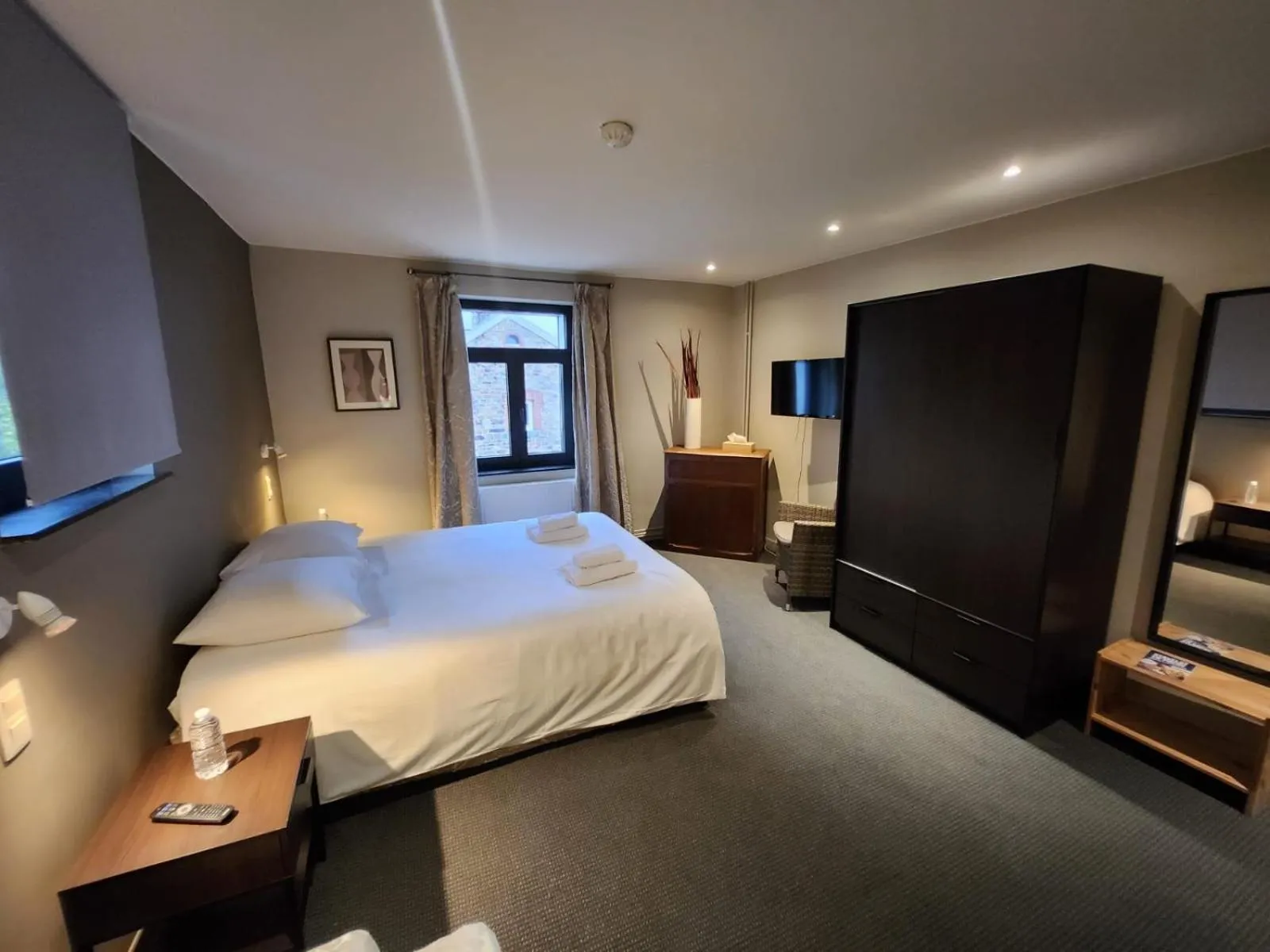 Bed in Hôtel Francorchamps Pitlane Lodge