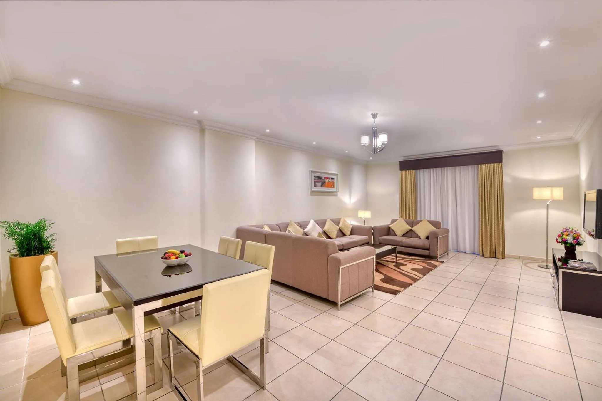 TV and multimedia in Pearl Marina Hotel Apartments