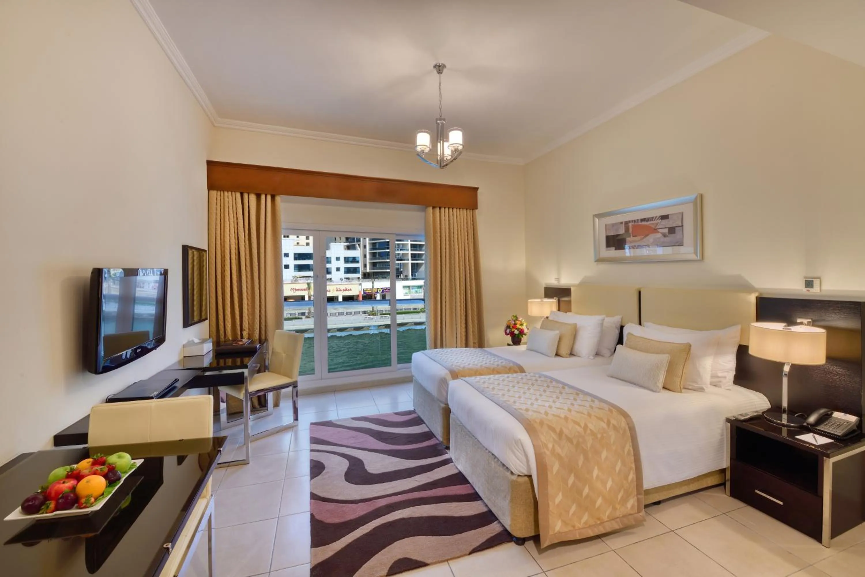 Bed in Pearl Marina Hotel Apartments