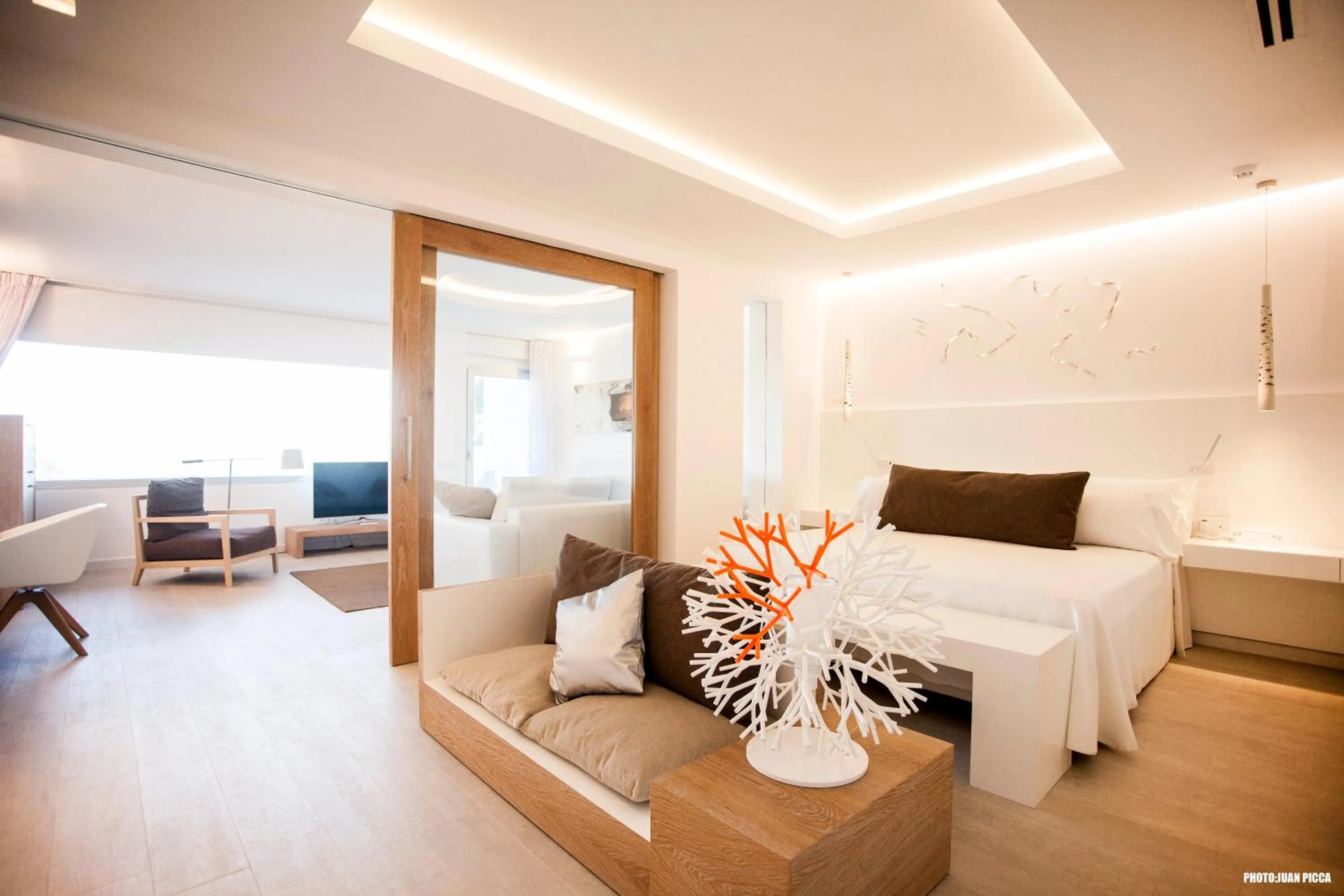 Photo of the whole room, Bed in Hotel Cala Saona & Spa