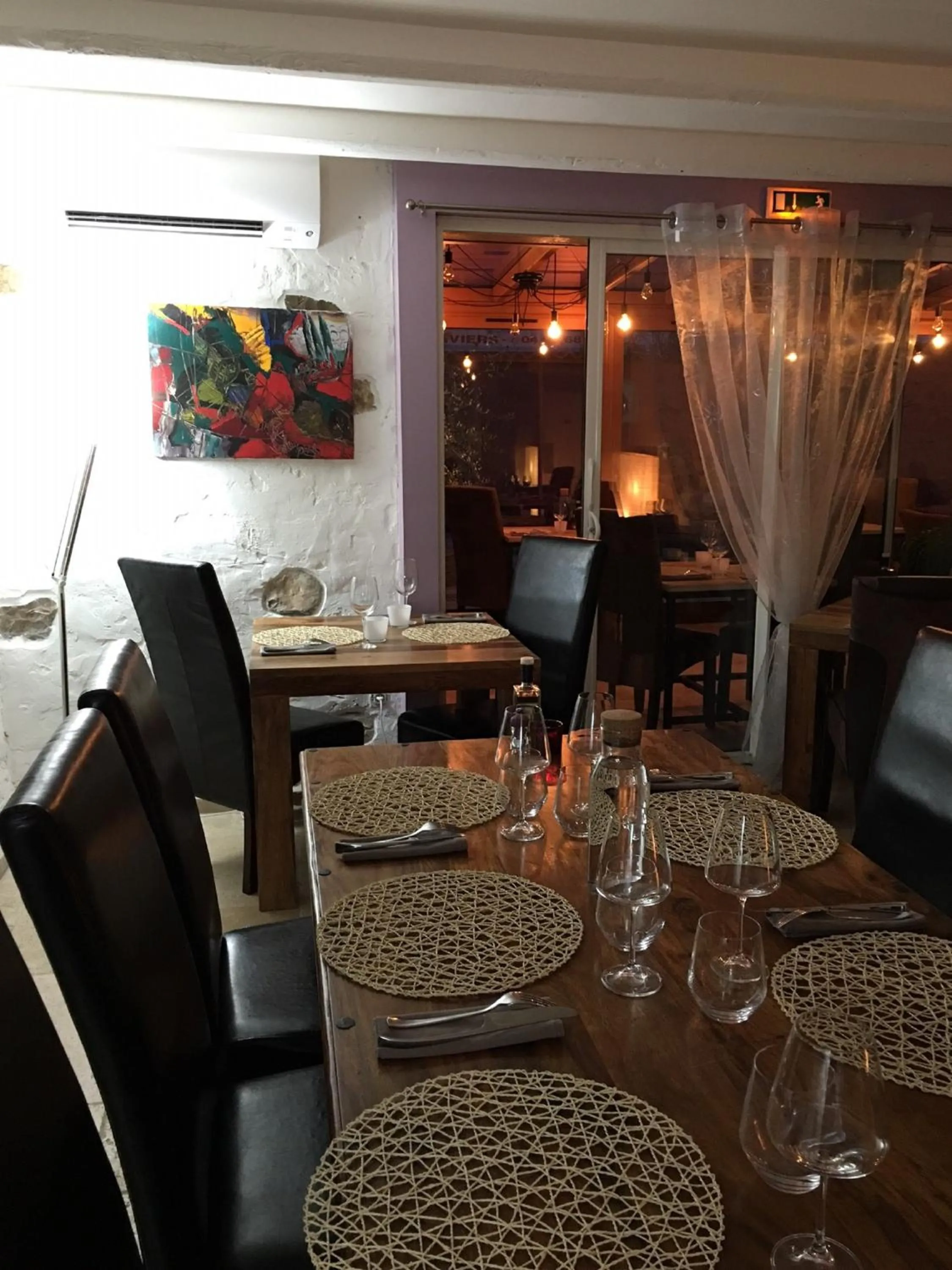 Restaurant/places to eat in Auberge les Galets