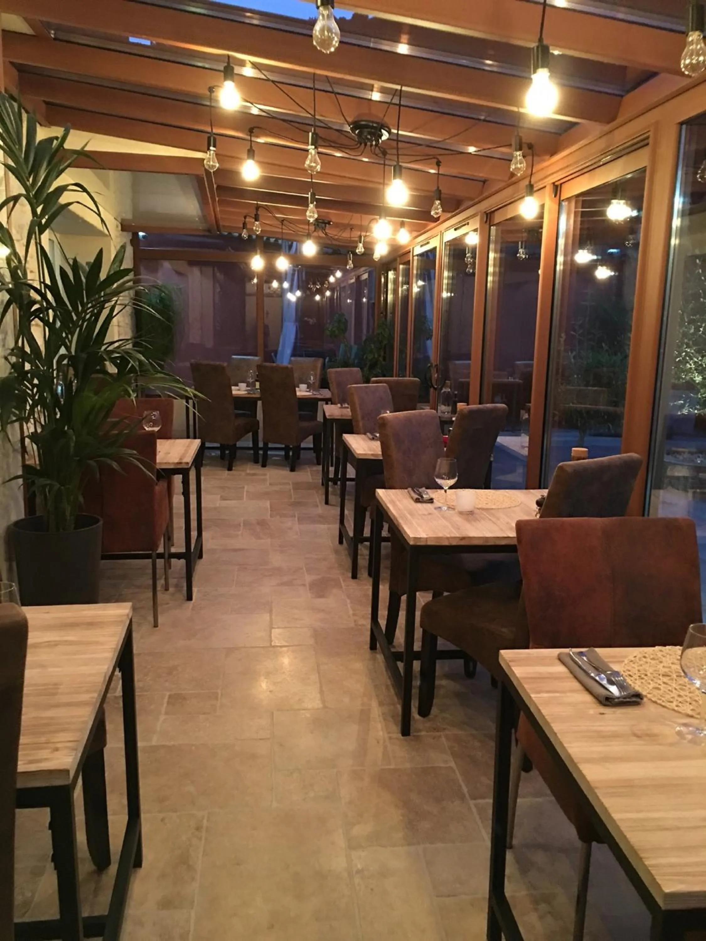 Restaurant/places to eat in Auberge les Galets